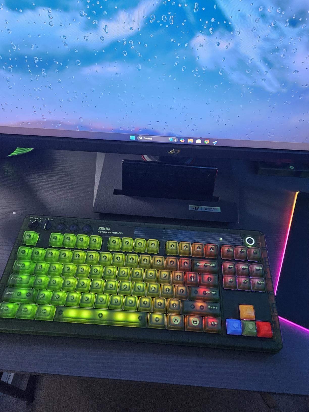 8BitDo Retro 87 Mechanical Keyboard with RGB Backlight, Bluetooth/2.4G/USB-C Hot Swappable Wireless Gaming Keyboard for Windows and Android - Xbox Edition (Officially Licensed) - Customer Photo 2