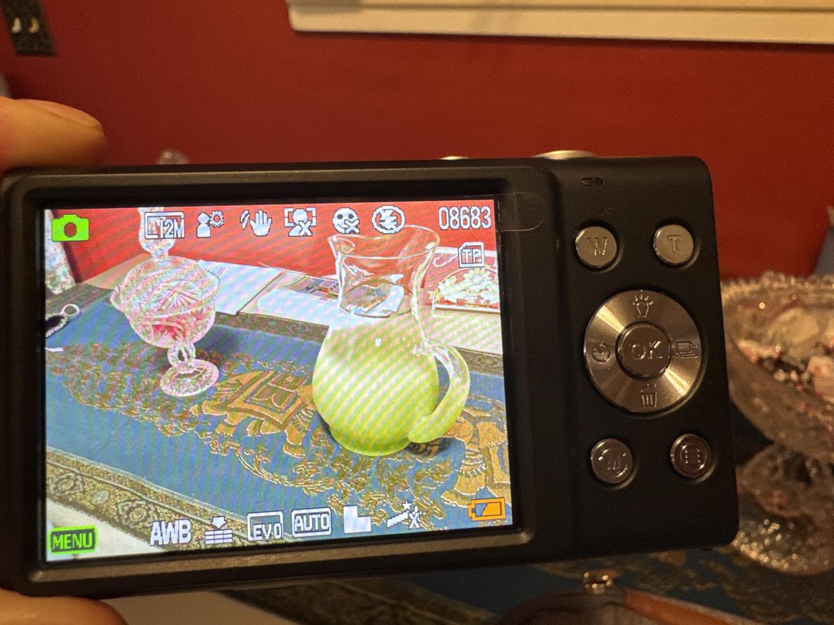 Digital Camera,Autofocus 4K Vlogging Camera for Photography with 32GB Card,48MP Portable Compact Point and Shoot Digital Camera for Teens Adult Beginner with 16X Zoom,Anti-Shake,2 Batteries(White) - Customer Photo 1