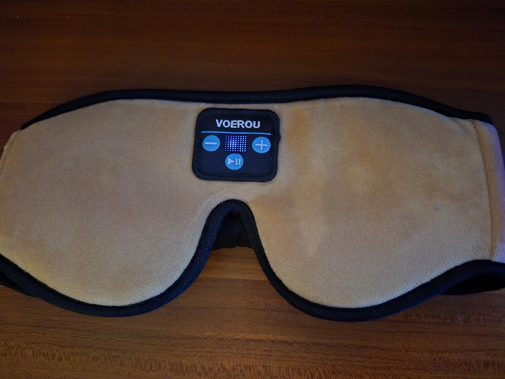 Voerou Sleep Headphones 3D Sleep Mask with Bluetooth, Adjustable Wireless Eye Mask for Sleeping for Women Men, Sleeping Headphone with Ultra-Thin Stereo Speakers Perfect for Sleep Naps Customer Review Voerou Sleep Headphones 3D Sleep Mask with Bluetooth, Adjustable Wireless Eye Mask for Sleeping for Women Men, Sleeping Headphone with Ultra-Thin Stereo Speakers Perfect for Sleep Naps - Customer Photo 5