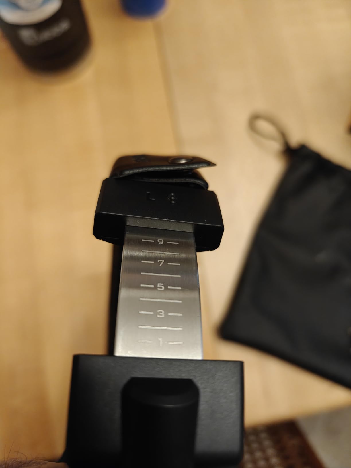 MAONO Studio Monitor Mixing DJ Headphones, 50mm Driver Professional Over Ear Wired Headset with 3.5mm to 6.35mm Jack for Guitar AMP, Piano, Music Production, Keyboard, Recording, Podcast, MH700 Black - Customer Photo 2