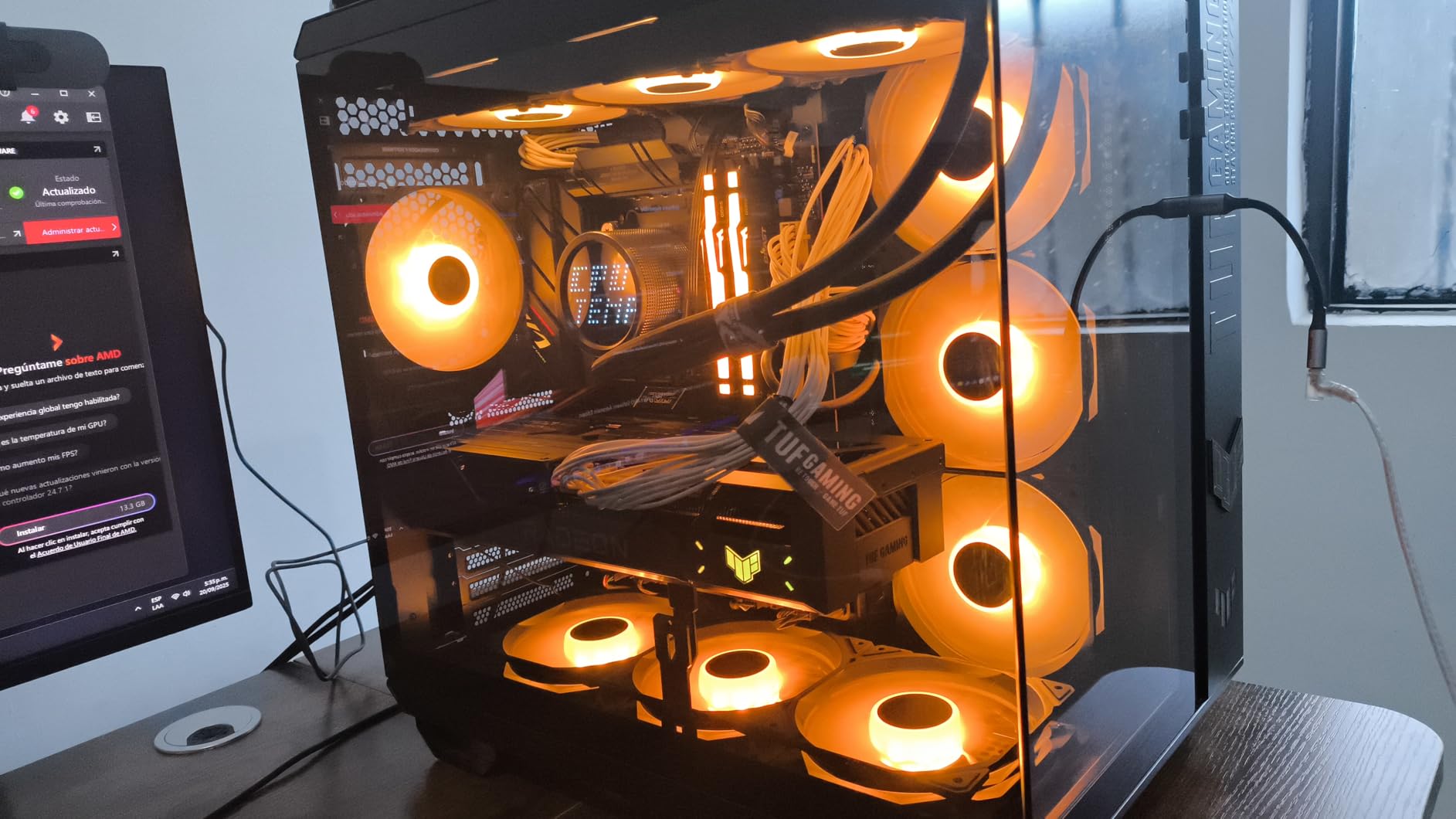 ASUS Dual Radeon™ RX 7600 EVO OC Edition 8GB GDDR6 (PCIe® 4.0, 8 GB GDDR6, HDMI® 2.1, DisplayPort™ 1.4a, 2.5-Slot Design, Axial-tech Fans, GPU Tweak III) - Customer Photo 1