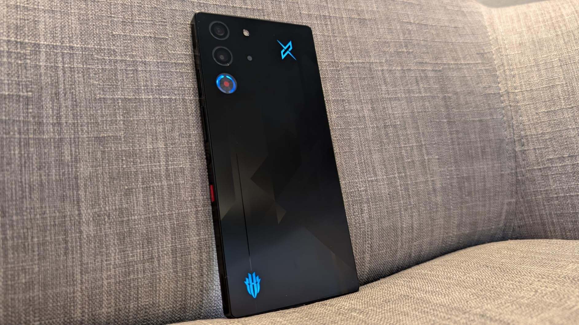 REDMAGIC 10 Pro Smartphone 5G, 144Hz Gaming Phone, 6.85