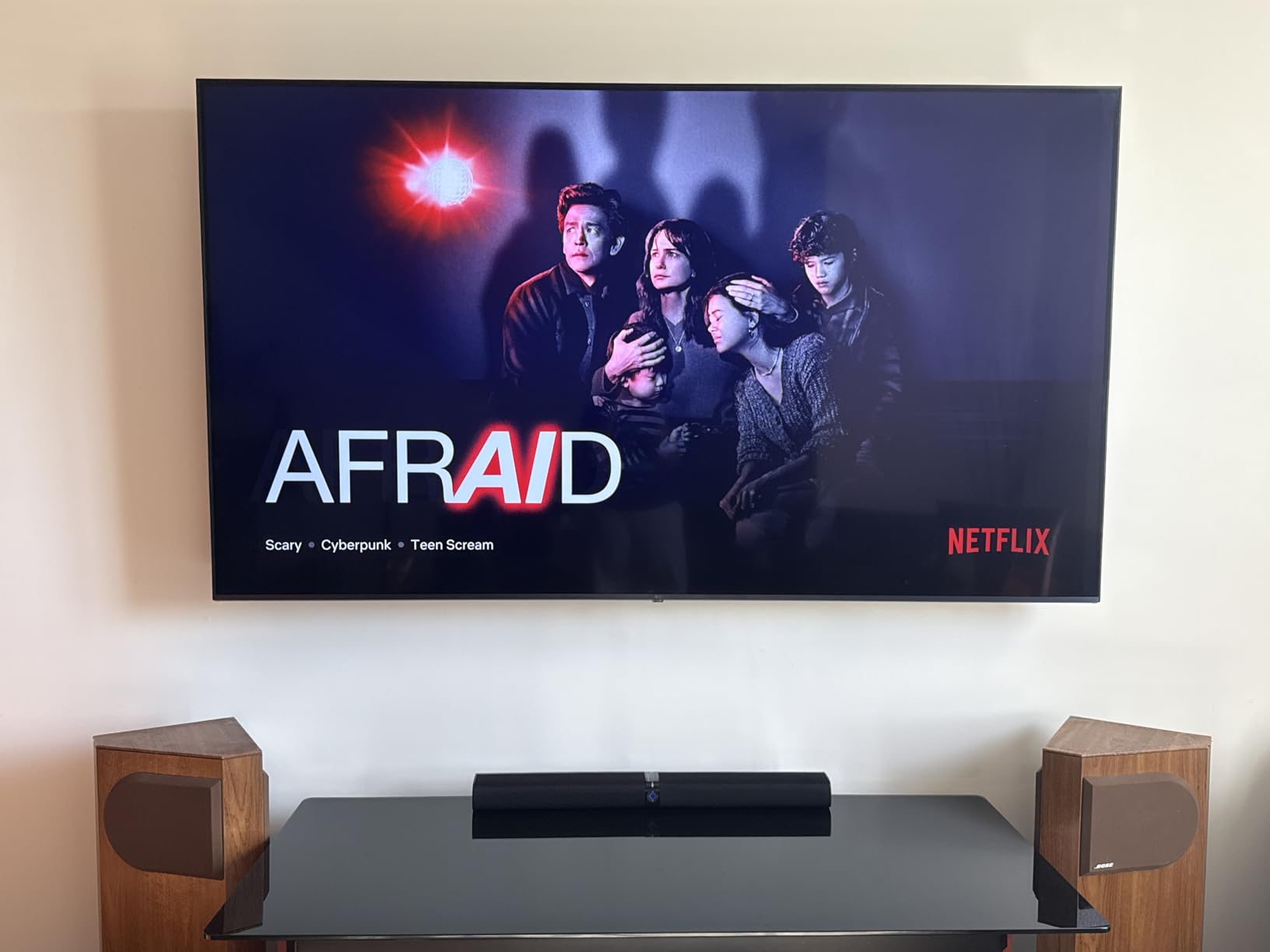 Sound Bar for Smart TV, Soundbar with Bluetooth/ARC/Opt/AUX Connect, Auto Volume Boost, 3 Equalizer Modes, 2 in 1 Detachable Soundbar for TV/PC/Gaming/Projectors Customer Review Sound Bar for Smart TV, Soundbar with Bluetooth/ARC/Opt/AUX Connect, Auto Volume Boost, 3 Equalizer Modes, 2 in 1 Detachable Soundbar for TV/PC/Gaming/Projectors - Customer Photo 1