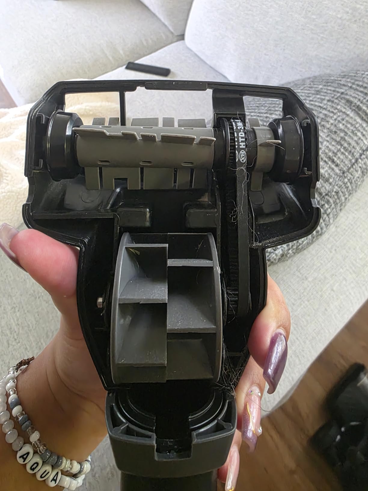 BISSELL Pet Hair Eraser Allergen Lift-Off with Powerful Suction, HEPA, Tangle-Free Brush Roll, 39883 - Customer Photo 5