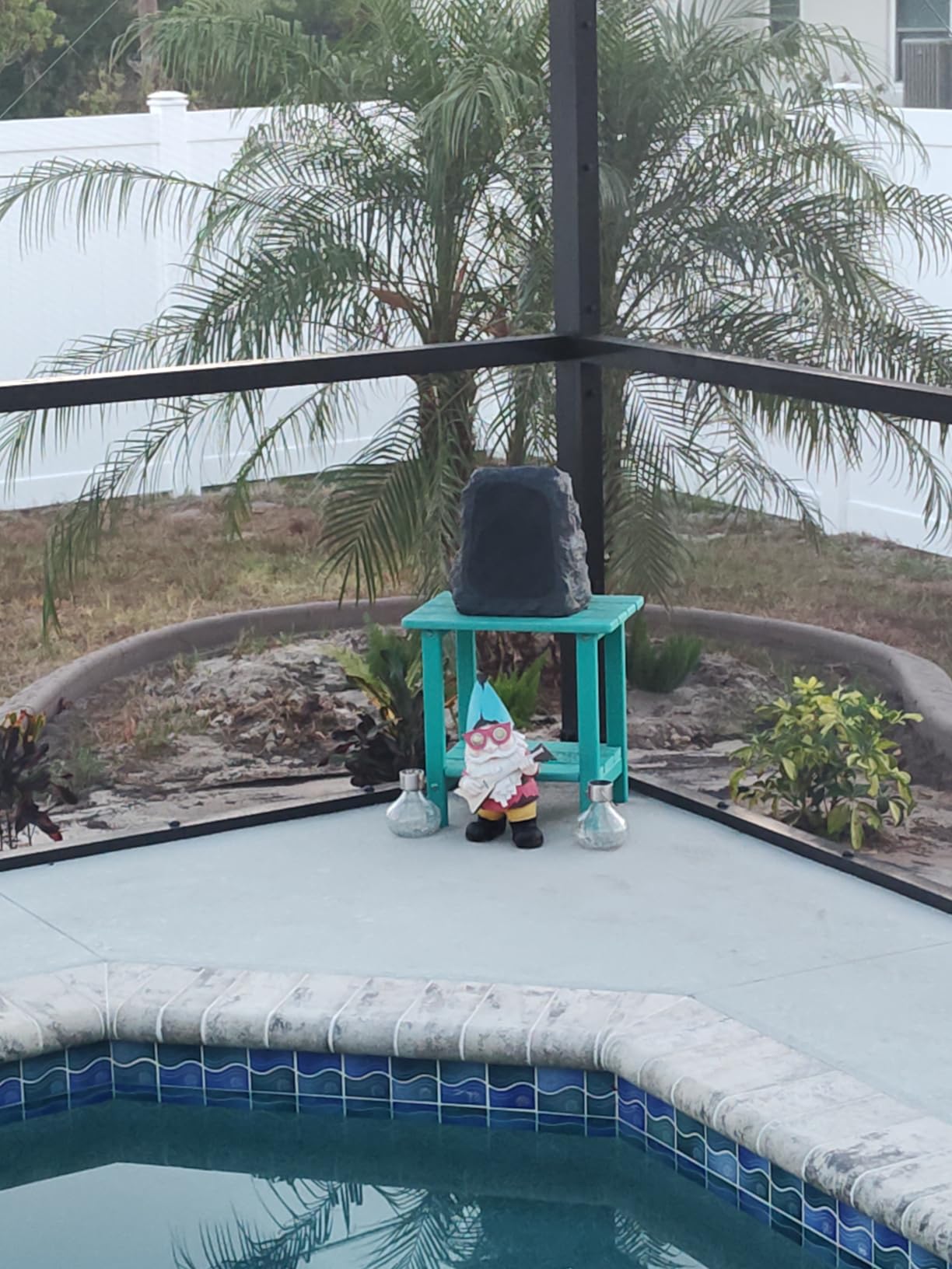 BlitzRock Outdoor Rock Speakers Wireless 80W Power Solar-Powered, 2 Drivers, Auto-Sync and Pair 100+ Speakers, IPX7 Waterproof, 24H Playtime Garden, Patio, Pool, Ideal for Music Entertainers - 2 Pack - Customer Photo 2