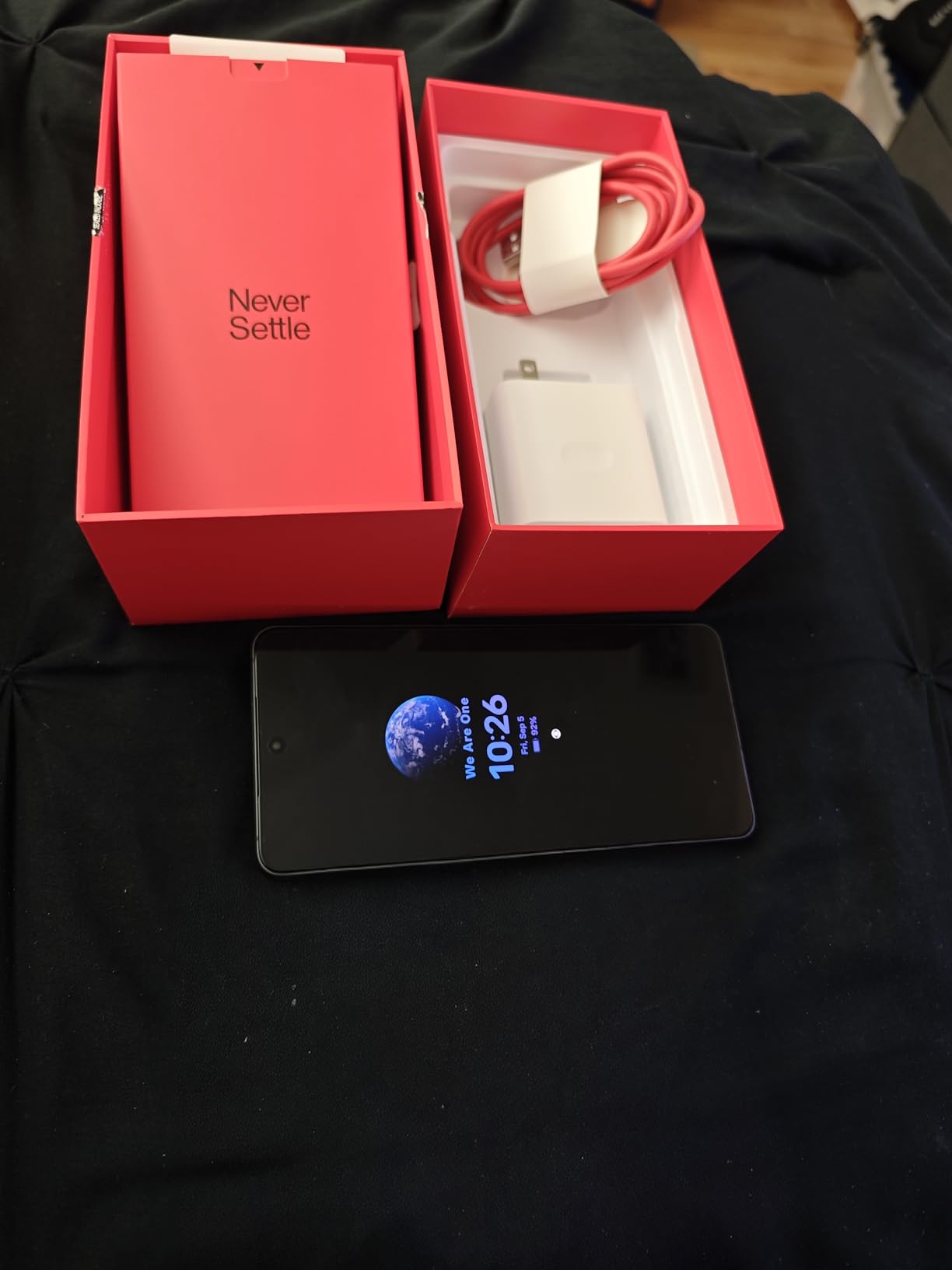 OnePlus 13R, 12GB RAM + 256GB Storage, Dual-SIM, Unlocked Android Smartphone, Powered by Snapdragon 8 Gen 3, 55W SUPERVOOC Fast Charging, 2025, Nebula Noir - Customer Photo 3