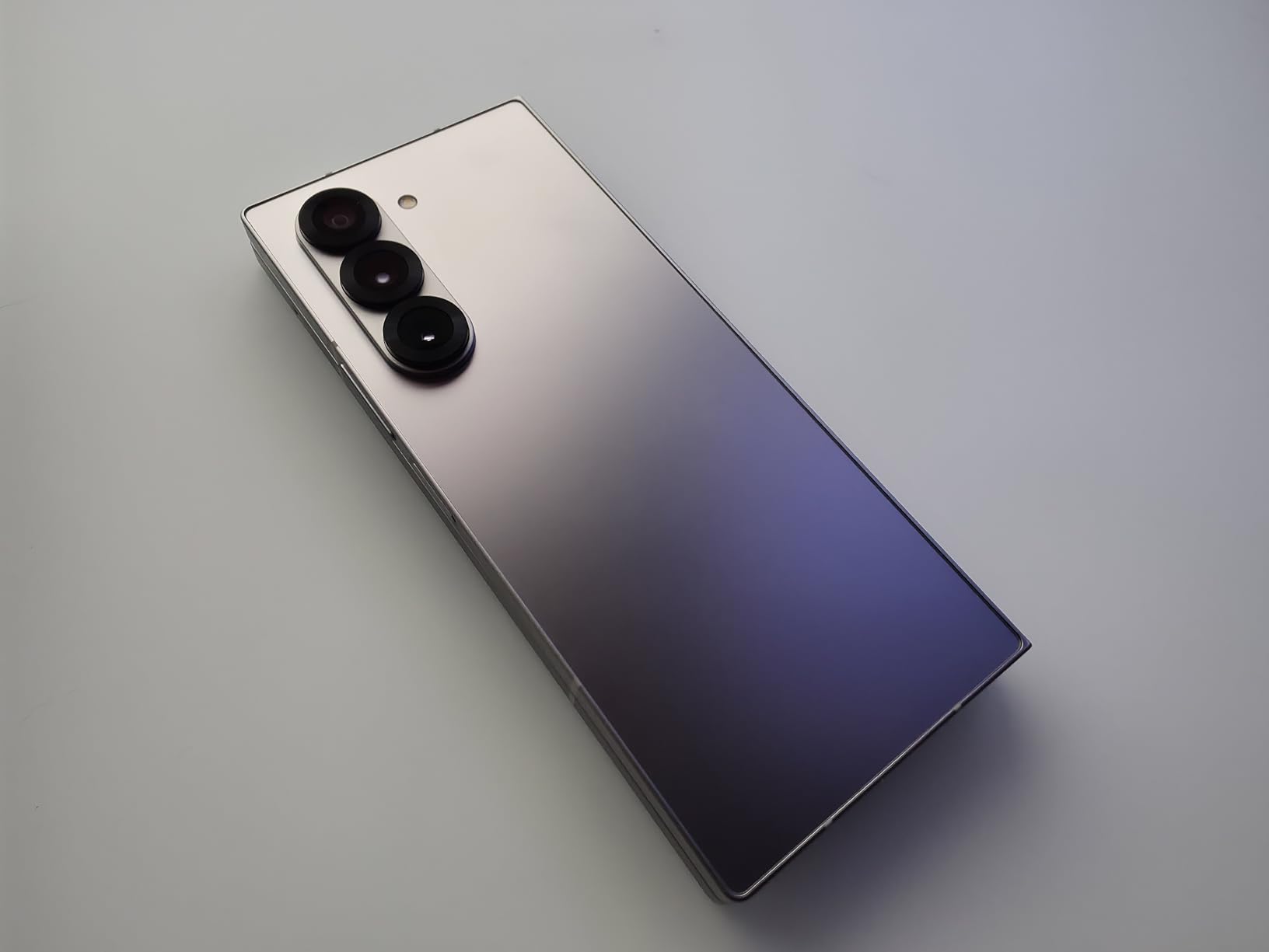 Samsung Galaxy Z Fold 6 AI Cell Phone, 256GB Unlocked Silver Shadow (Renewed) - Customer Photo 2