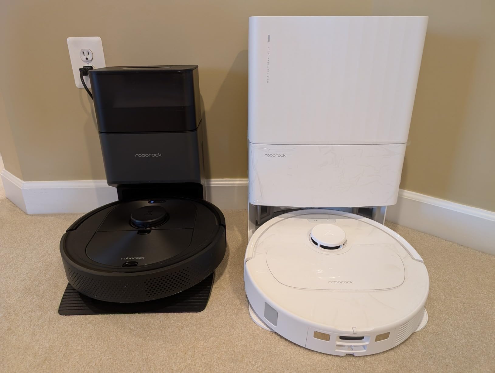 roborock Qrevo Series Robot Vacuum and Mop, 8000Pa Suction, Upgraded from Qrevo S, Anti-Tangle Brushes, Smart Obstacle Avoidance, Auto Mop Washing, All-in-One Dock, 200RPM Spinning Mops, Black(QV 35A) - Customer Photo 3