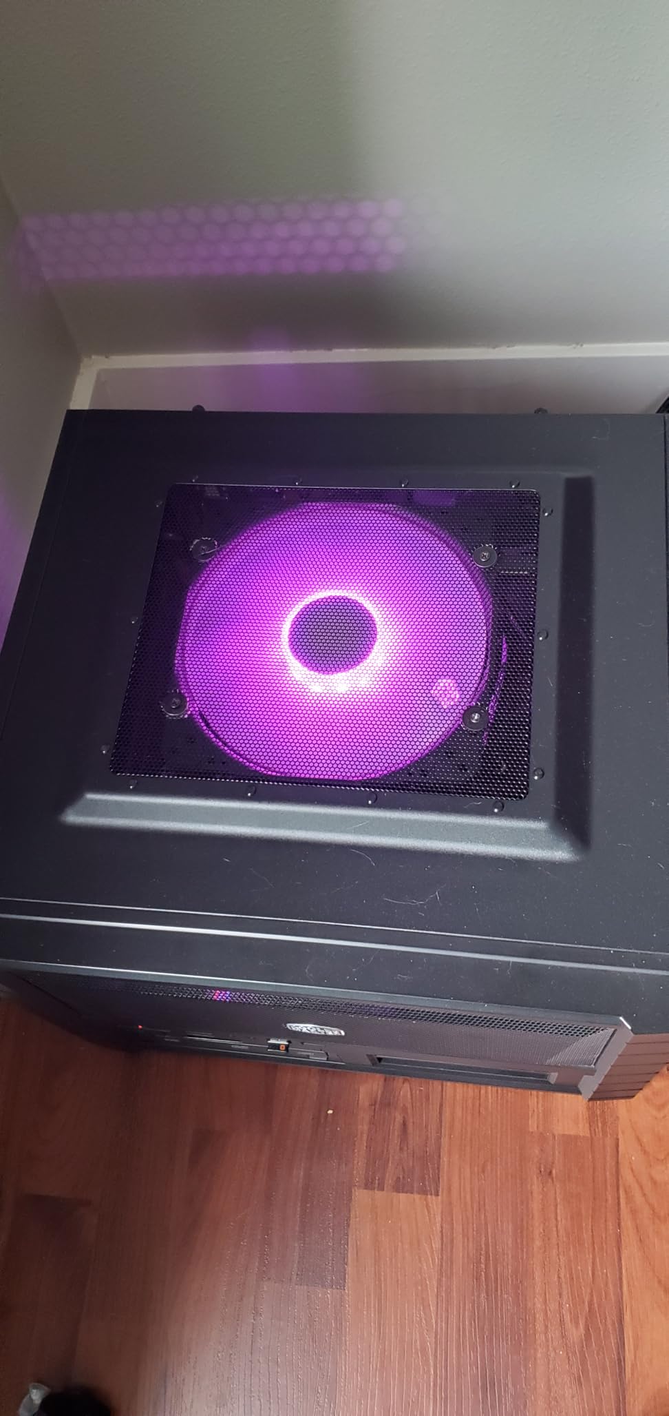 Cooler Master MF120 Lite Case|Liquid Cooler|Air Cooler 3-Pack Fan, 120mm aRGB Lighting, aRGB Splitter, Dynamic PWM 1,750 RPM, Air Balance Blades, Hybrid | PBT Frame Customer Review Cooler Master MF120 Lite Case|Liquid Cooler|Air Cooler 3-Pack Fan, 120mm aRGB Lighting, aRGB Splitter, Dynamic PWM 1,750 RPM, Air Balance Blades, Hybrid | PBT Frame - Customer Photo 2