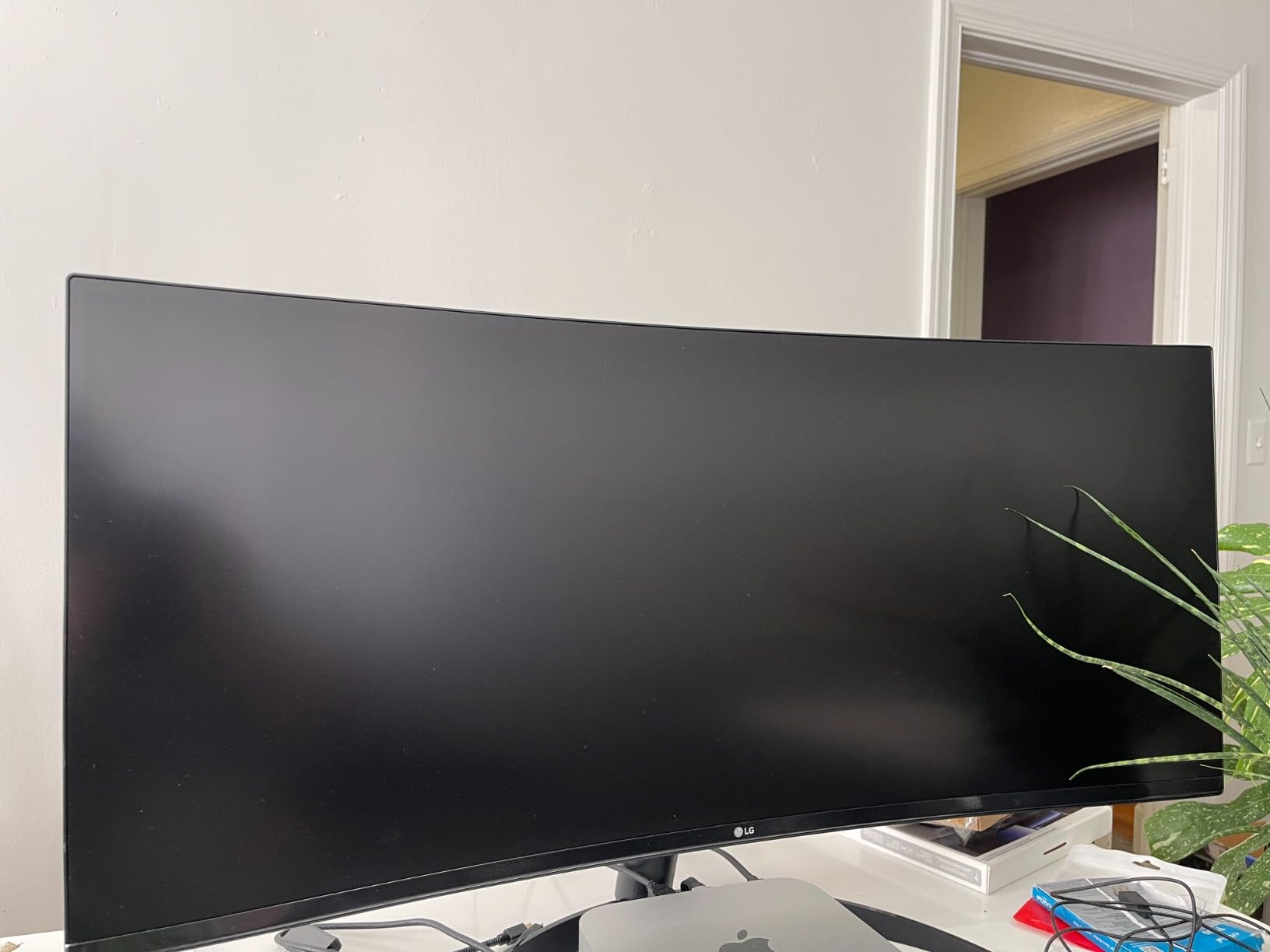 LG 34WR55QK-B 34-inch UltraWide WQHD (3440 x 1440) Curved Computer Monitor, 100Hz, 5ms, HDR10, Reader Mode, HDMI, DisplayPort, USB Type-C, Tilt/Height Adjustable Stand, Black Customer Review LG 34WR55QK-B 34-inch UltraWide WQHD (3440 x 1440) Curved Computer Monitor, 100Hz, 5ms, HDR10, Reader Mode, HDMI, DisplayPort, USB Type-C, Tilt/Height Adjustable Stand, Black - Customer Photo 4