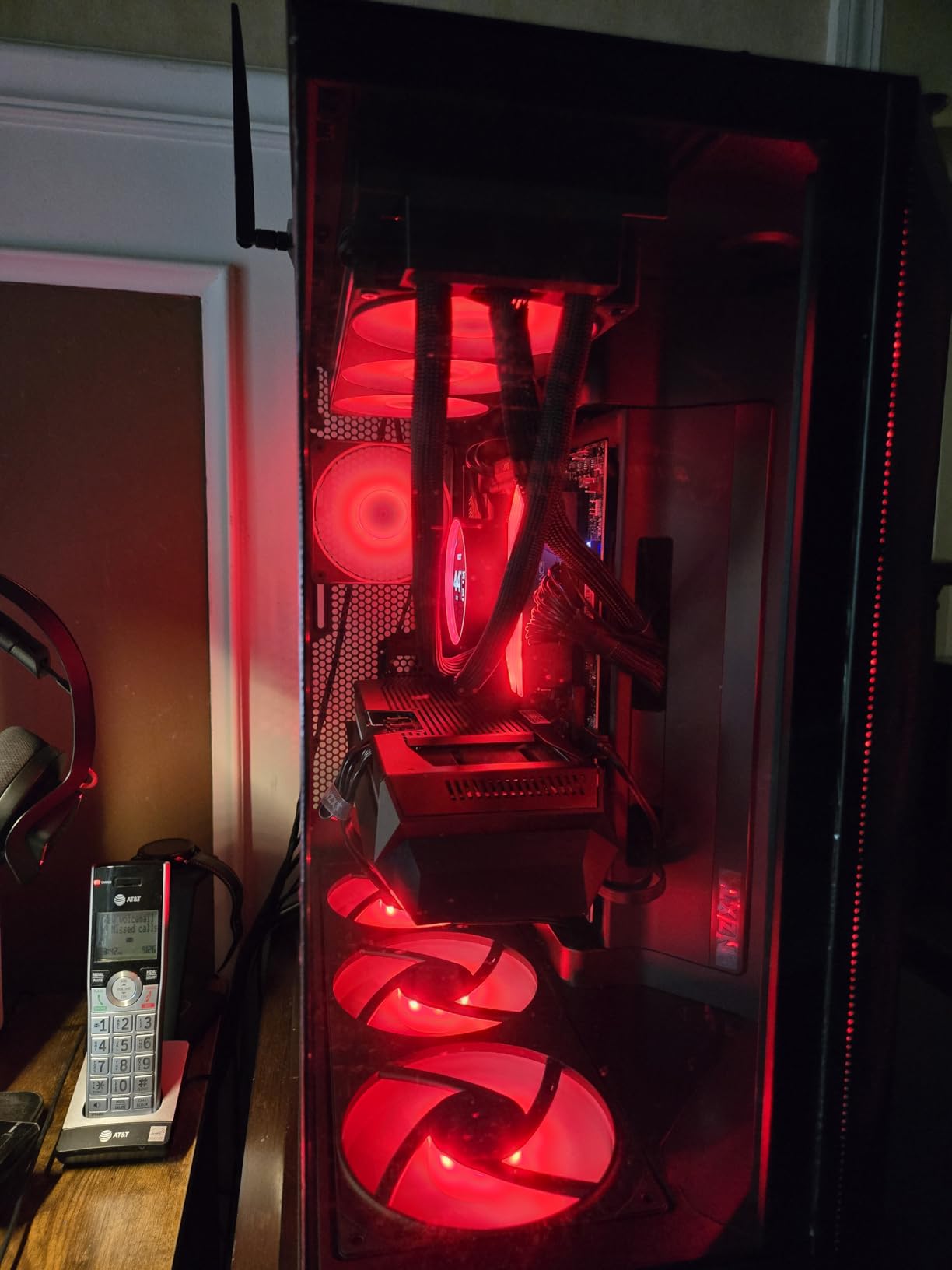 NZXT H9 Flow RGB (2025) – Large Dual-Chamber ATX Mid-Tower Airflow PC Case – Includes 1 x 420mm RGB Fan Unit & 1 x 120mm Fan – 420mm Radiator Support – Tempered Glass – Back-Connect Ready – Black - Customer Photo 1