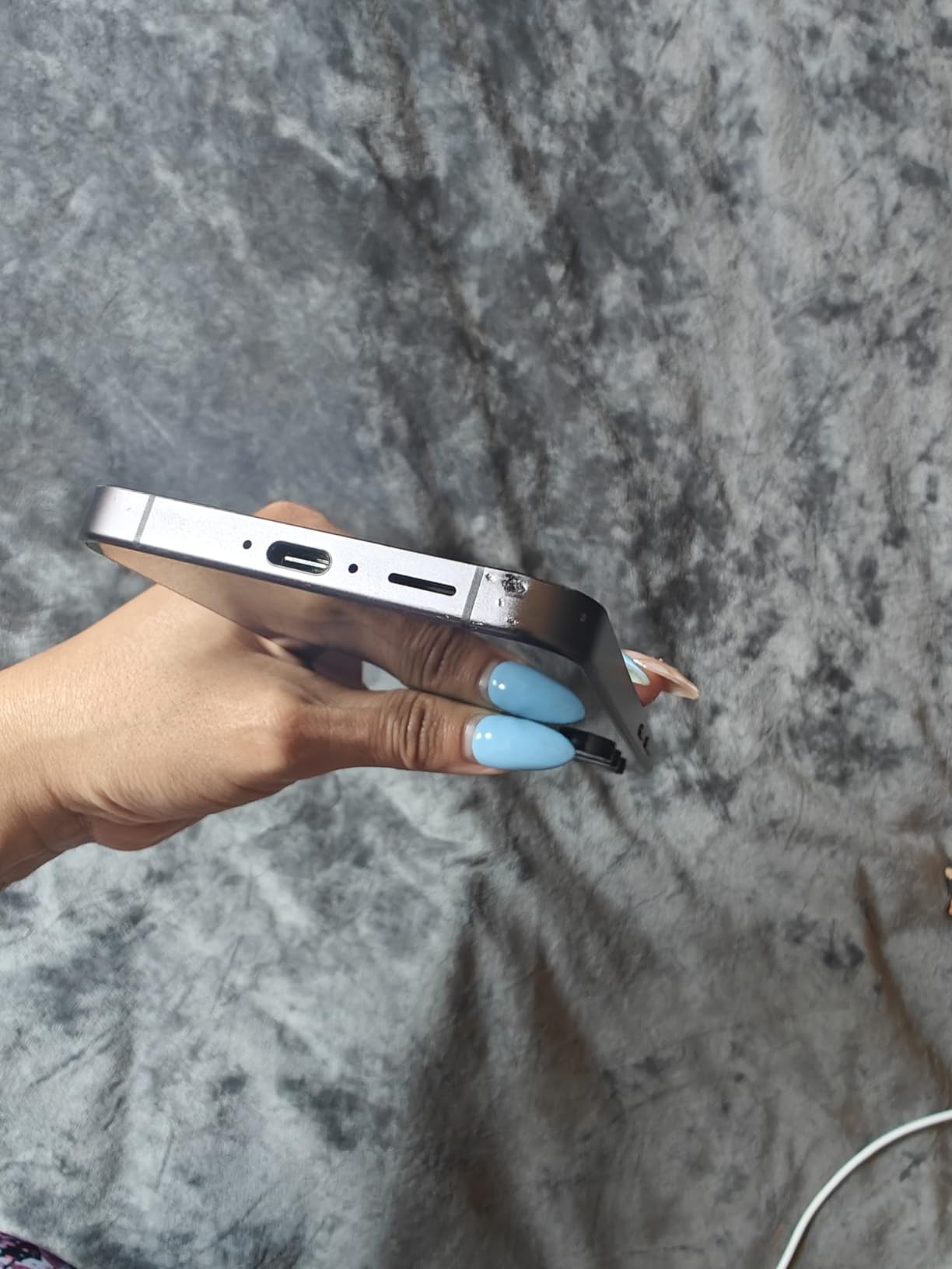 SAMSUNG Galaxy S24 FE AI Phone, 128GB Fully Unlocked Android Smartphone, High-Res 50MP Camera, Long Battery Life, Brighter Display Screen, US Version, 2024, Graphite (Renewed) - Customer Photo 1