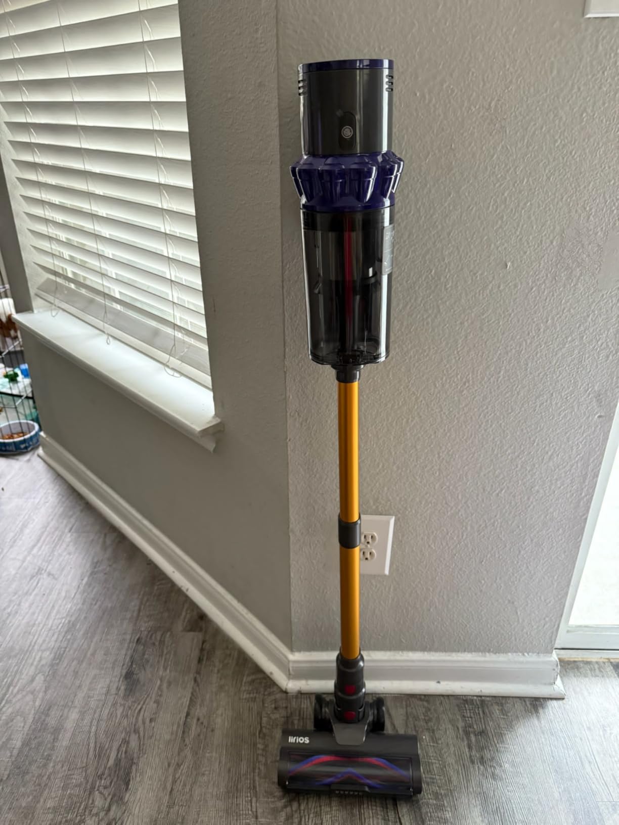 Cordless Vacuum Cleaner, 580W 48KPA 65Mins Self-Standing Vacuum Cleaners for Home, Stick Vacuum Cordless with Wall Mount Charging, LED Display, Upgraded Roller Brush for Carpet,Pet Hair,Hardwood Floor Customer Review Cordless Vacuum Cleaner, 580W 48KPA 65Mins Self-Standing Vacuum Cleaners for Home, Stick Vacuum Cordless with Wall Mount Charging, LED Display, Upgraded Roller Brush for Carpet,Pet Hair,Hardwood Floor - Customer Photo 4