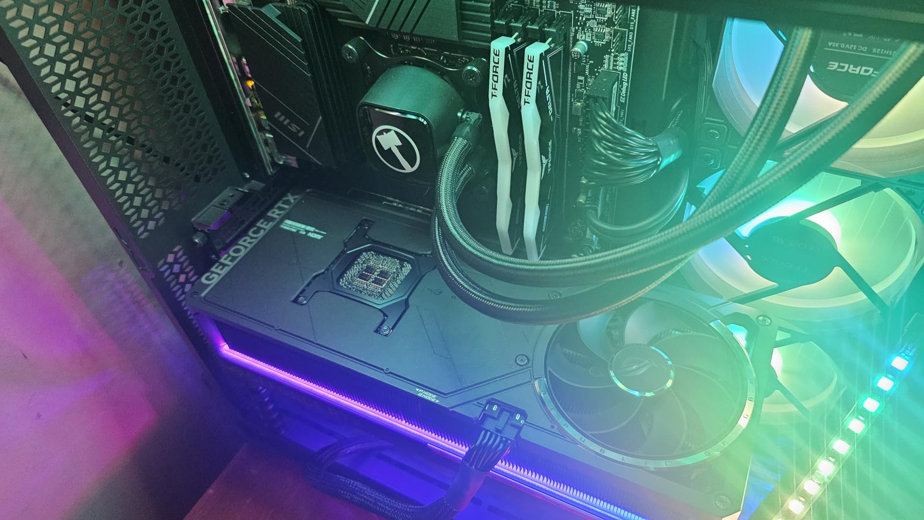 ASUS ROG Astral GeForce RTX™ 5090 OC Edition Gaming Graphics Card (PCIe® 5.0, 32GB GDDR7, HDMI®/DP 2.1, 3.8-Slot, 4-Fan Design, Axial-tech Fans, Patented Vapor Chamber, Phase-Change GPU Thermal pad) - Customer Photo 2