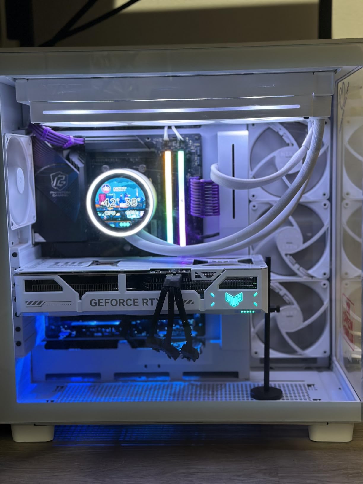 ASUS TUF Gaming GeForce RTX™ 5070 Ti 16GB GDDR7 OC Edition Gaming Graphics Card (PCIe® 5.0, HDMI®/DP 2.1, 3.125-slot, Military-Grade Components, Protective PCB Coating, axial-tech Fans) - Customer Photo 1