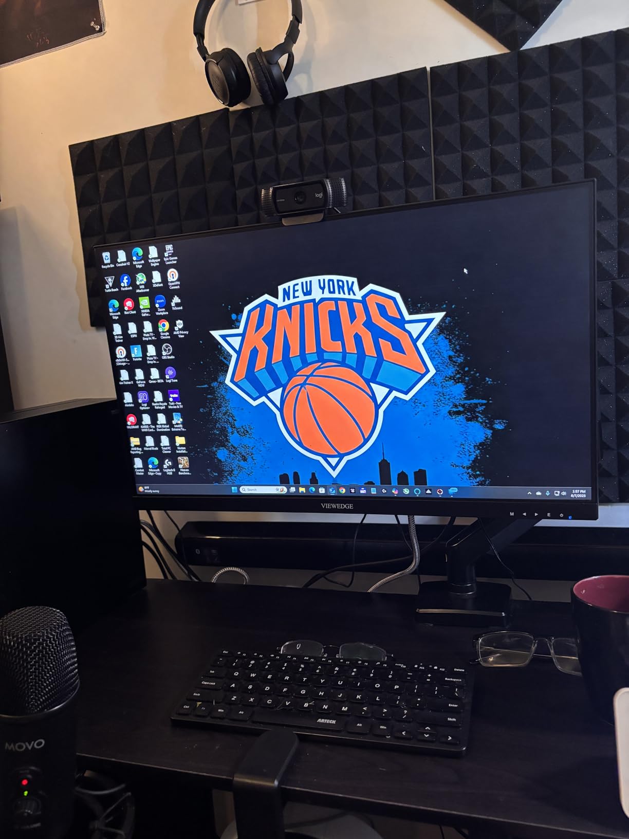 BONTEC Monitor Arm Desk Mount, Gas Spring Monitor Stand, Adjustable Full Motion VESA with C Clamp & Grommet Base, Supports 6.6-19.8lbs LCD/LED Tilt, Swivel, Rotation (Single Arm, 15-32 Inch) - Customer Photo 2