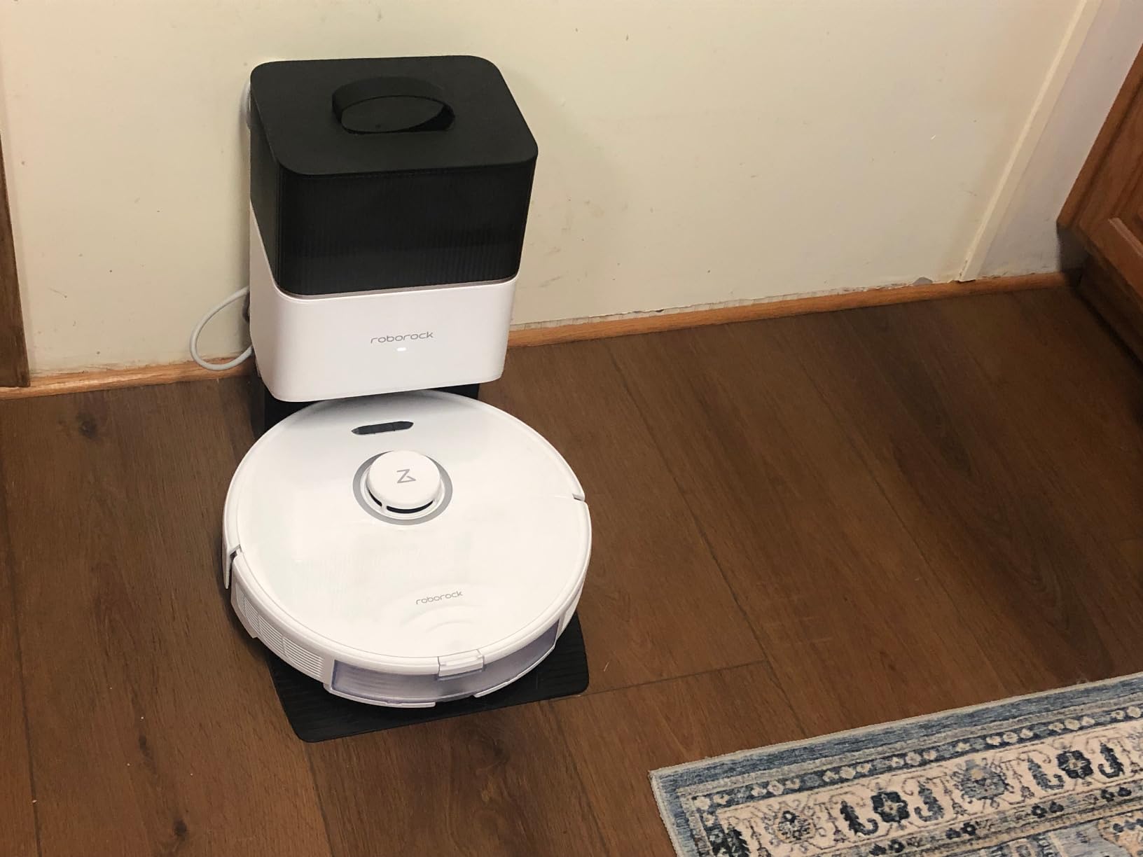 roborock Q10 S5 Robot Vacuum and Mop Cleaner, 10000Pa HyperForce Suction, Dual Anti-Tangle System, Auto-Lifting Mop, ReactiveTech Obstacle Avoidance, App Control, for Pet Hair and Carpet, Black - Customer Photo 2