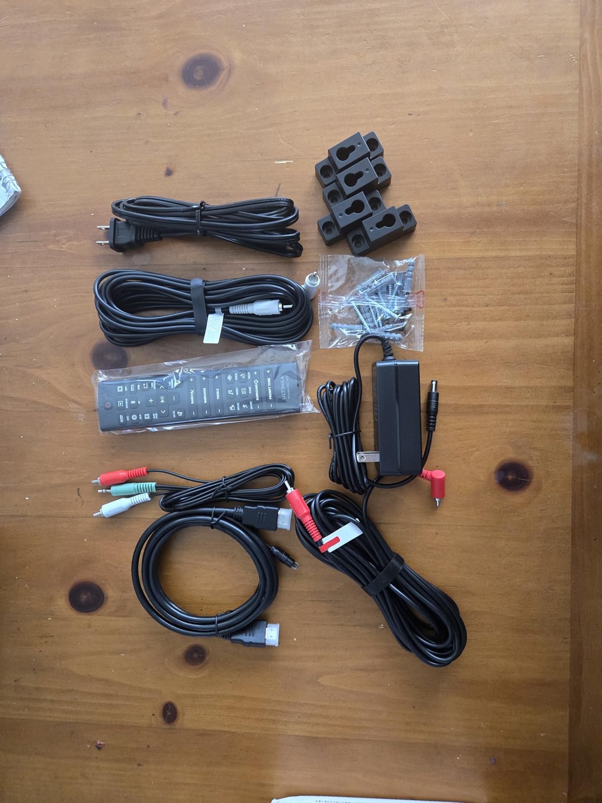 ULTIMEA 5.1 Sound Bar for Smart TV, Virtual Surround Sound System for TV, 320W Peak Power, Adjustable Surround Speakers and Subwoofer, APP Control, Home Theater Soundbar Poseidon D50(2025 New Model) - Customer Photo 2