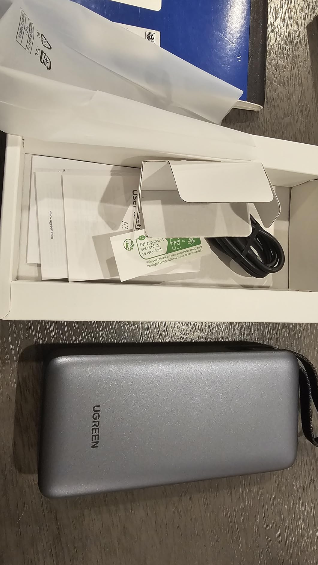 UGREEN Nexode Power Bank 20000mAh 45W with Built-in Cable, Fast Charging Portable Charger for iPhone 17 Pro/Samsung S25 Ultra/iPad Pro, 3-Port External Battery Pack with Digital Display, Travel Ready - Customer Photo 3