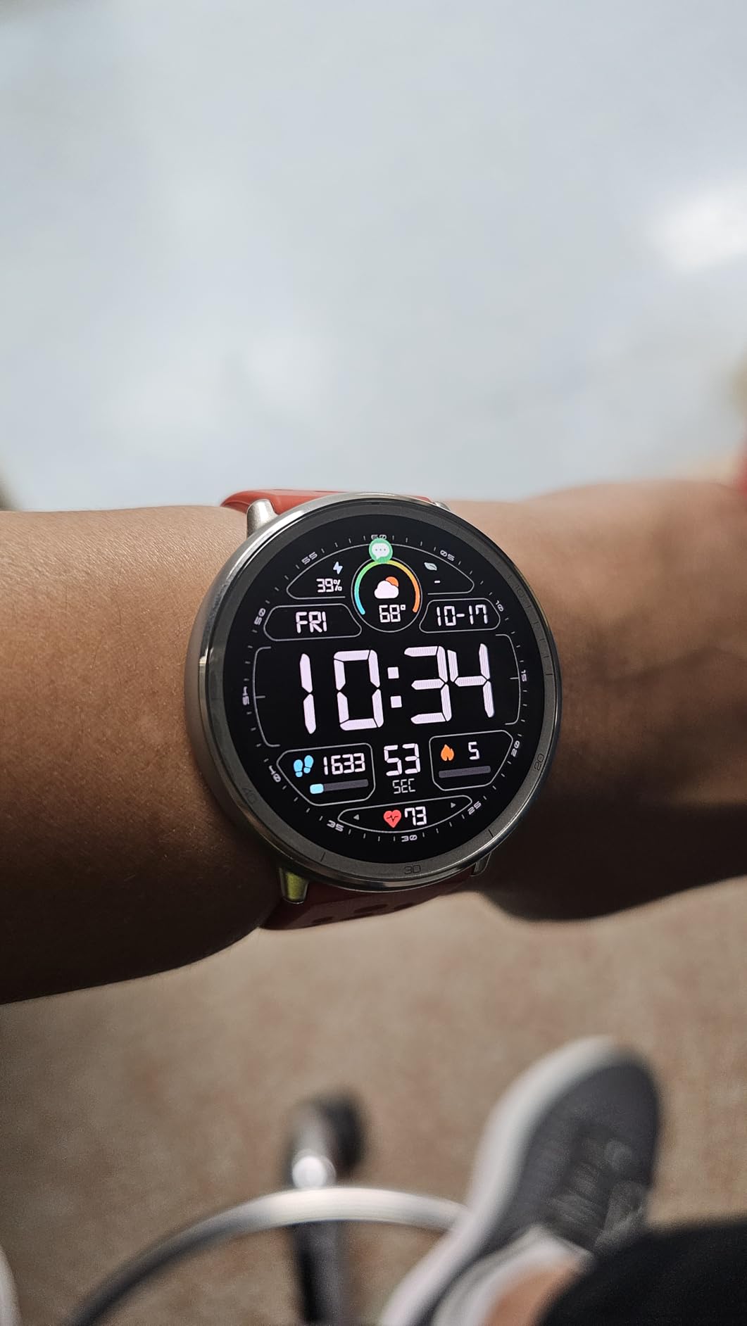 Amazfit Active 2 Premium Smart Watch Fitness Tracker (Round) for Android & iPhone, 10 Day Battery, Water Resistant, GPS Maps, Heart & Sleep Monitor, HYROX Mode, Sapphire Glass, Leather + Sport Strap - Customer Photo 4