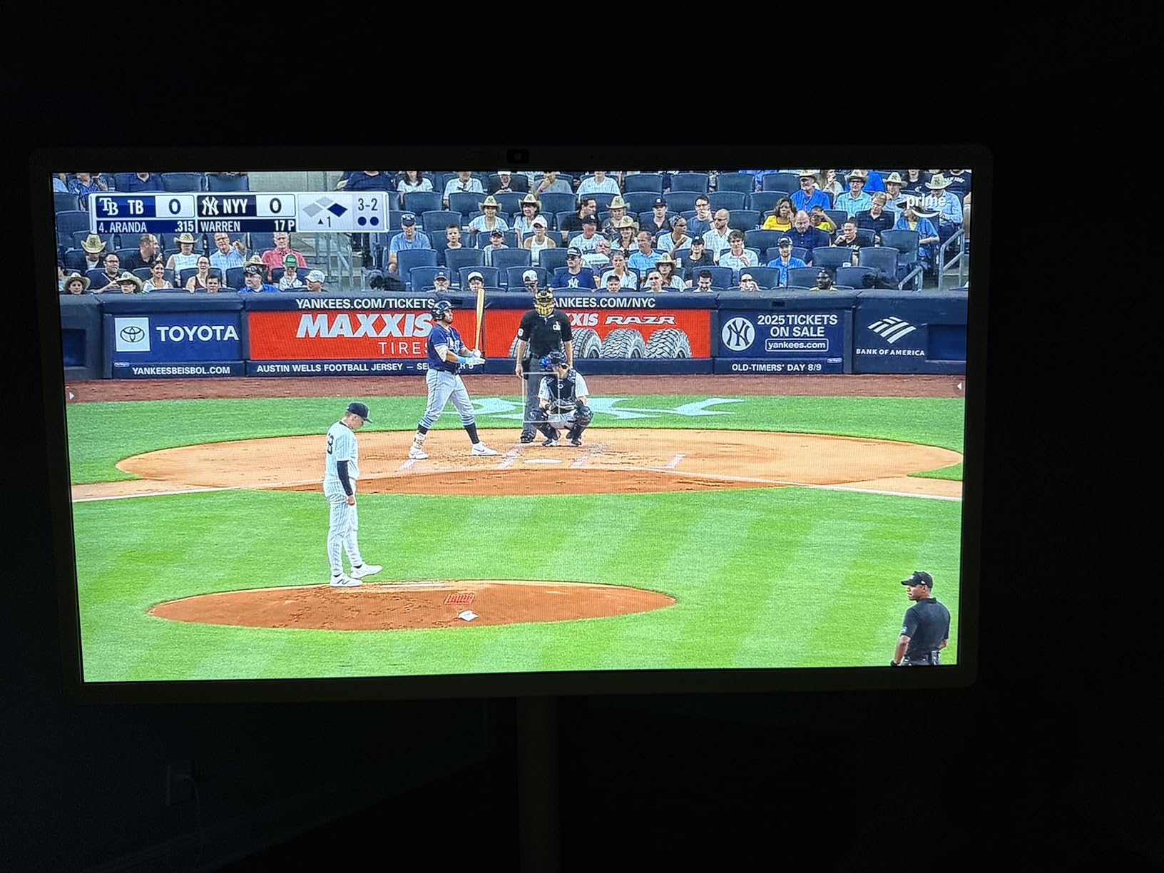 Shiarffe 32 Inch Smart Portable TV on Wheels, Rolling Tablet with Touchscreen Monitor, Wireless Casting, Air Remote Mouse, 8G RAM + 128G ROM Android OS, Battery Powered 4-6 Hours - Customer Photo 1