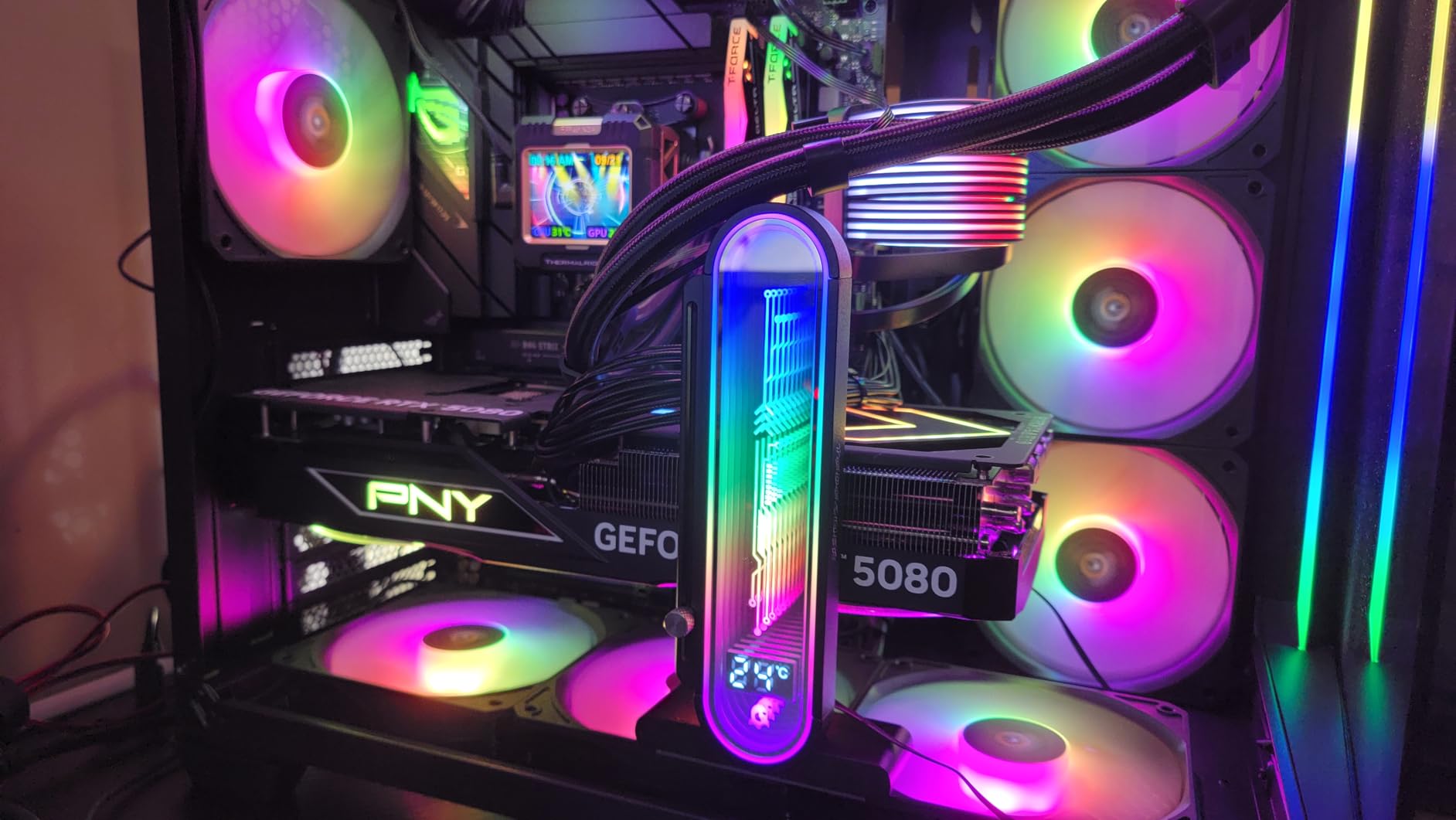 PNY NVIDIA GeForce RTX™ 5080 Epic-X™ ARGB OC Triple Fan, Graphics Card (16GB GDDR7, 256-bit, Boost Speed: 2775 MHz, PCIe® 5.0, HDMI®/DP 2.1, 2.99-Slot, NVIDIA Blackwell Architecture, DLSS 4) - Customer Photo 1