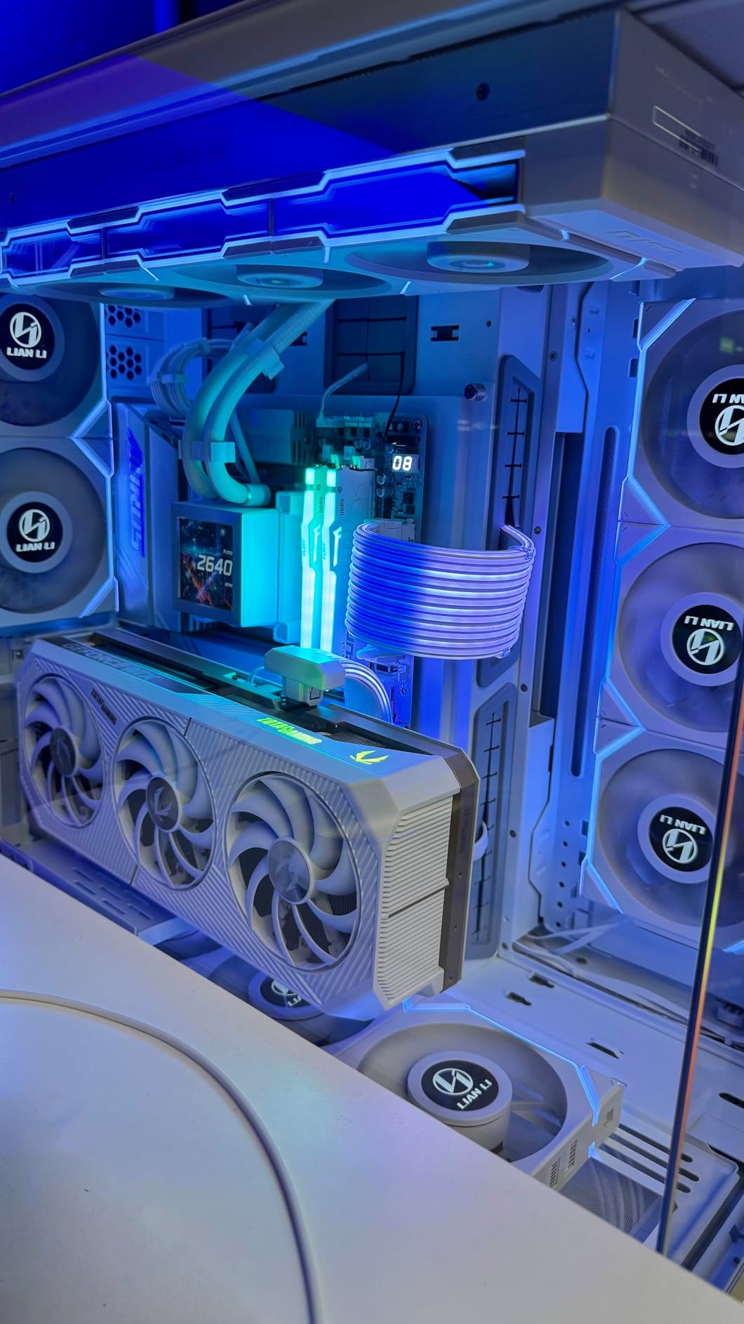 ZOTAC Gaming GeForce RTX 5090 AMP Extreme Infinity DLSS 4 32GB GDDR7 512-bit 28 Gbps PCIE 5.0 Gaming Graphics Card, IceStorm 3.0 Advanced Cooling, Spectra 2.0 ARGB Lighting, ZT-B50900B-10P - Customer Photo 2