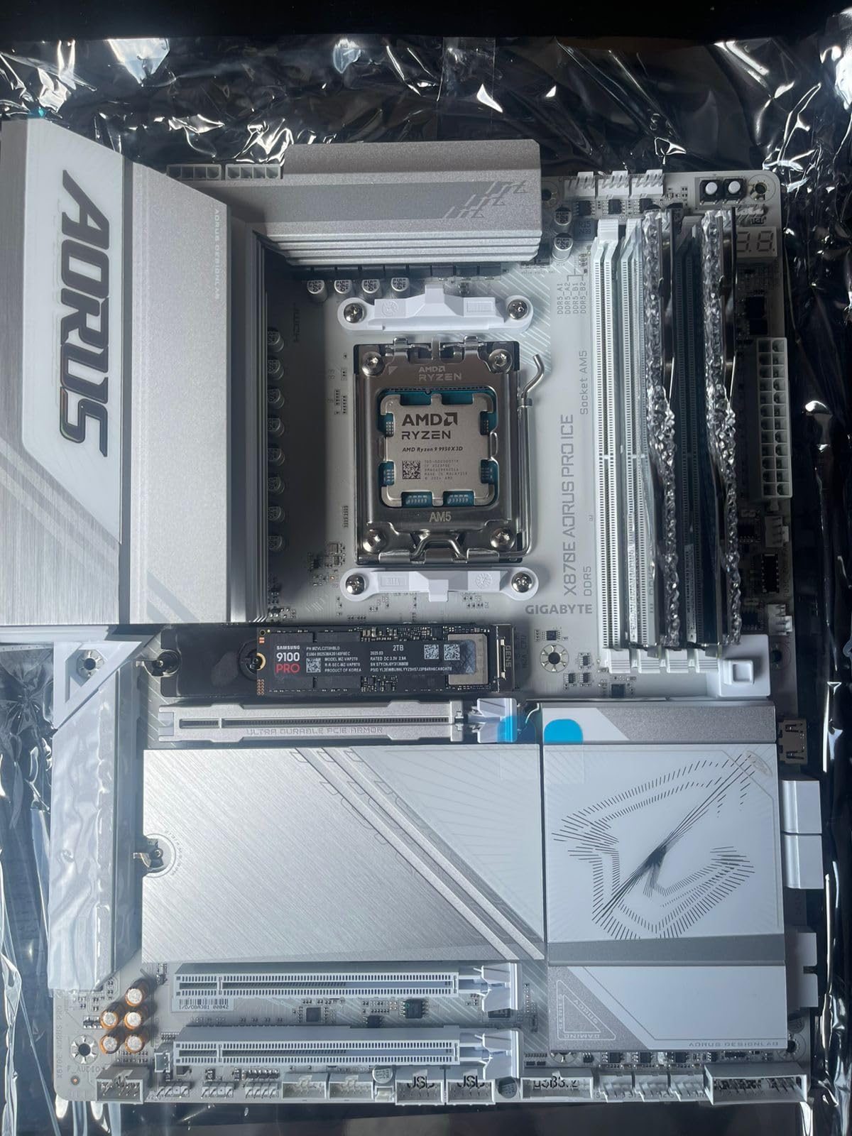 AMD Ryzen 9 9950X3D 16-Core Processor Customer Review AMD Ryzen 9 9950X3D 16-Core Processor - Customer Photo 3