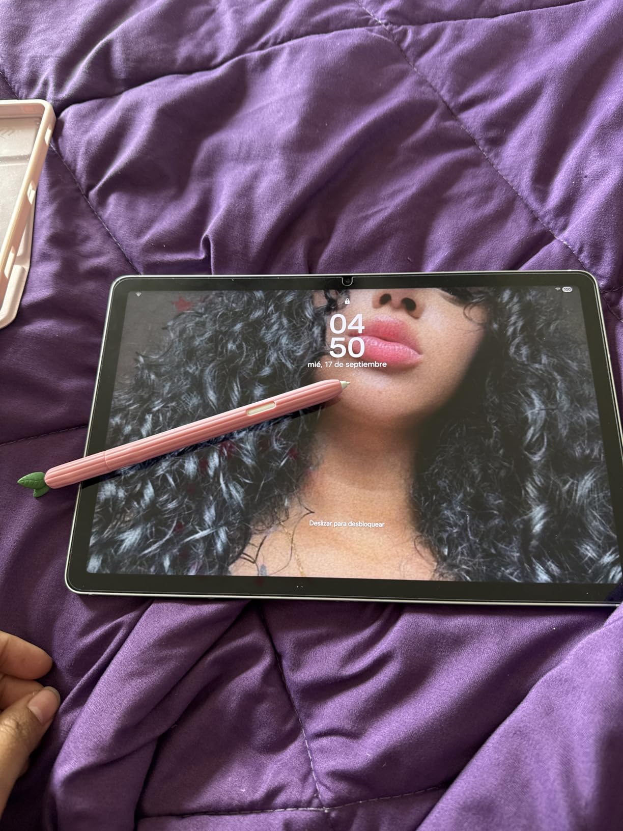 SAMSUNG Galaxy Tab S10 FE 128GB WiFi Android Tablet, Large Display, Long Battery Life, Exynos 1580 Processor, IP68 Water-Resistant, 90 Hz Refresh, S Pen for Note-Taking, US Version, Silver Customer Review SAMSUNG Galaxy Tab S10 FE 128GB WiFi Android Tablet, Large Display, Long Battery Life, Exynos 1580 Processor, IP68 Water-Resistant, 90 Hz Refresh, S Pen for Note-Taking, US Version, Silver - Customer Photo 2