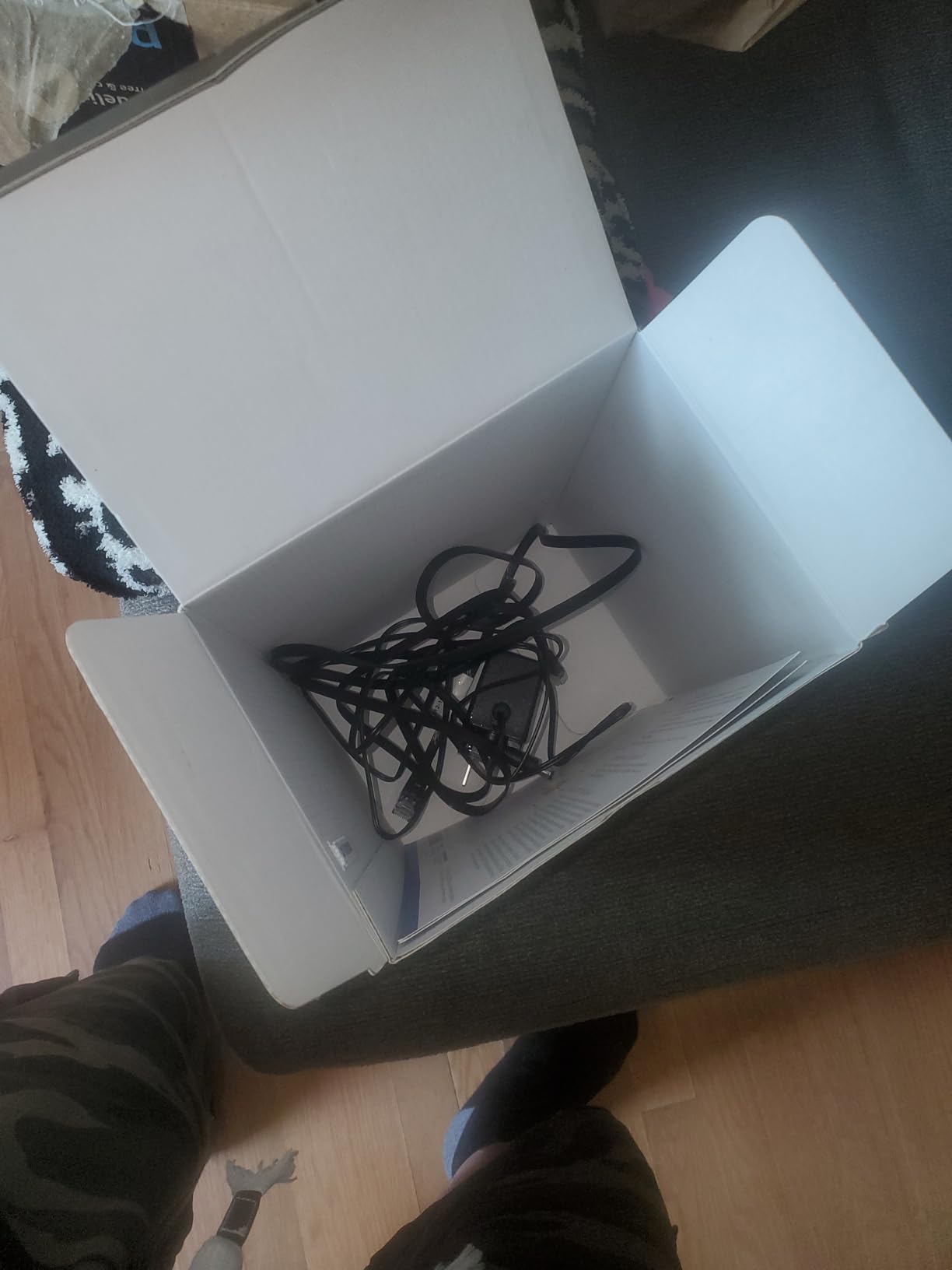 NETGEAR Nighthawk Dual-Band WiFi 7 Router (RS90) – Router Only, BE3600 Wireless Speed (up to 3.6 Gbps) - Covers up to 2,000 sq. ft., 50 Devices – 2.5 Gig Internet Port - Free Expert Help - Customer Photo 5