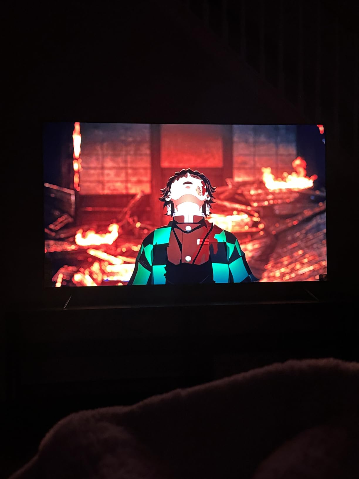 Roku Smart TV 2025 – 65-Inch Plus Series, Mini-LED TV – RokuTV with Enhanced Voice Remote – Flat Screen 4K QLED Television with Dolby Vision & Wi-Fi for Streaming Live Local News, Sports Customer Review Roku Smart TV 2025 – 65-Inch Plus Series, Mini-LED TV – RokuTV with Enhanced Voice Remote – Flat Screen 4K QLED Television with Dolby Vision & Wi-Fi for Streaming Live Local News, Sports - Customer Photo 1