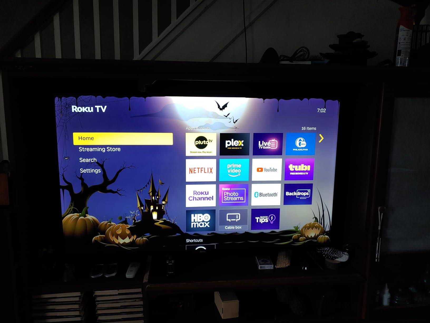 Roku Smart TV 2025 – 55-Inch Select Series, 4K HDR TV – Roku TV with Enhanced Voice Remote – Flat Screen LED Television with Wi-Fi for Streaming Live Local News, Sports, Family Entertainment - Customer Photo 5