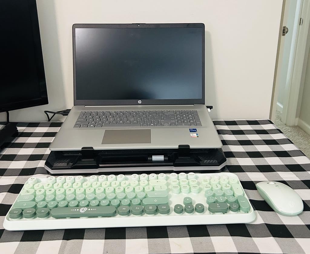 HP 17.3 inch Laptop, FHD Display, Intel Core i5-1334U, 16 GB RAM, 512 GB SSD, Intel Iris Xe Graphics, Windows 11 Home, Natural Silver, 17-cn3399nr - Customer Photo 1