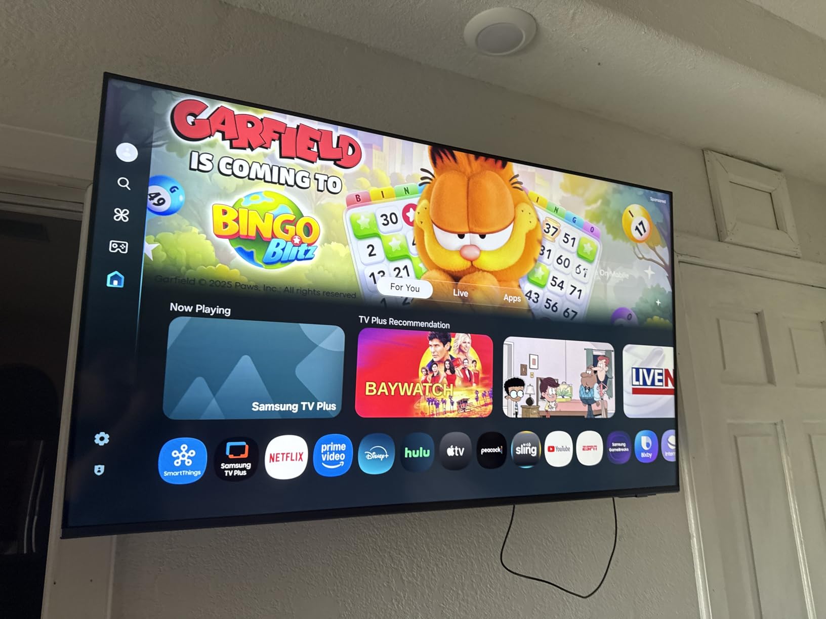 Samsung 55-Inch Class Crystal UHD U8000F 4K Smart TV (2025 Model) Endless Free Content, Crystal Processor 4K, MetalStream Design, Knox Security, Compatible with Alexa - Customer Photo 1