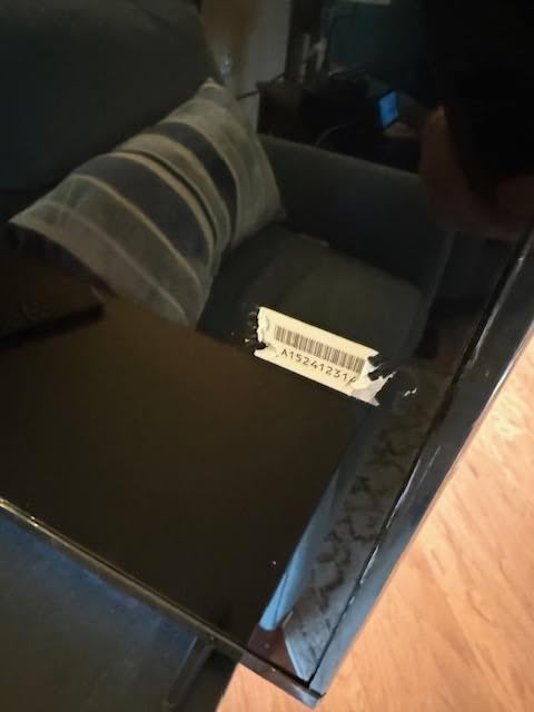 SAMSUNG 32-Inch Class Full HD F6000 Smart TV (2025 Model) HDR, Object Tracking Sound Lite, Knox Security, One UI Tizen, Smart TV Customer Review SAMSUNG 32-Inch Class Full HD F6000 Smart TV (2025 Model) HDR, Object Tracking Sound Lite, Knox Security, One UI Tizen, Smart TV - Customer Photo 3