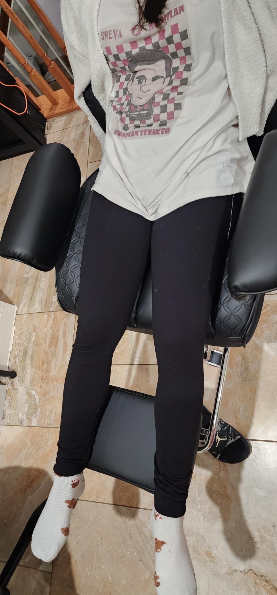 GTRACING Big and Tall Gaming Chair 400lbs Heavy Duty Office Chair with Foot Rest & High Back Pocket Spring Lumbar Support, Ergonomic Wide Comfy Seated Cushion for for Lower Back Pain Relief, Black - Customer Photo 2