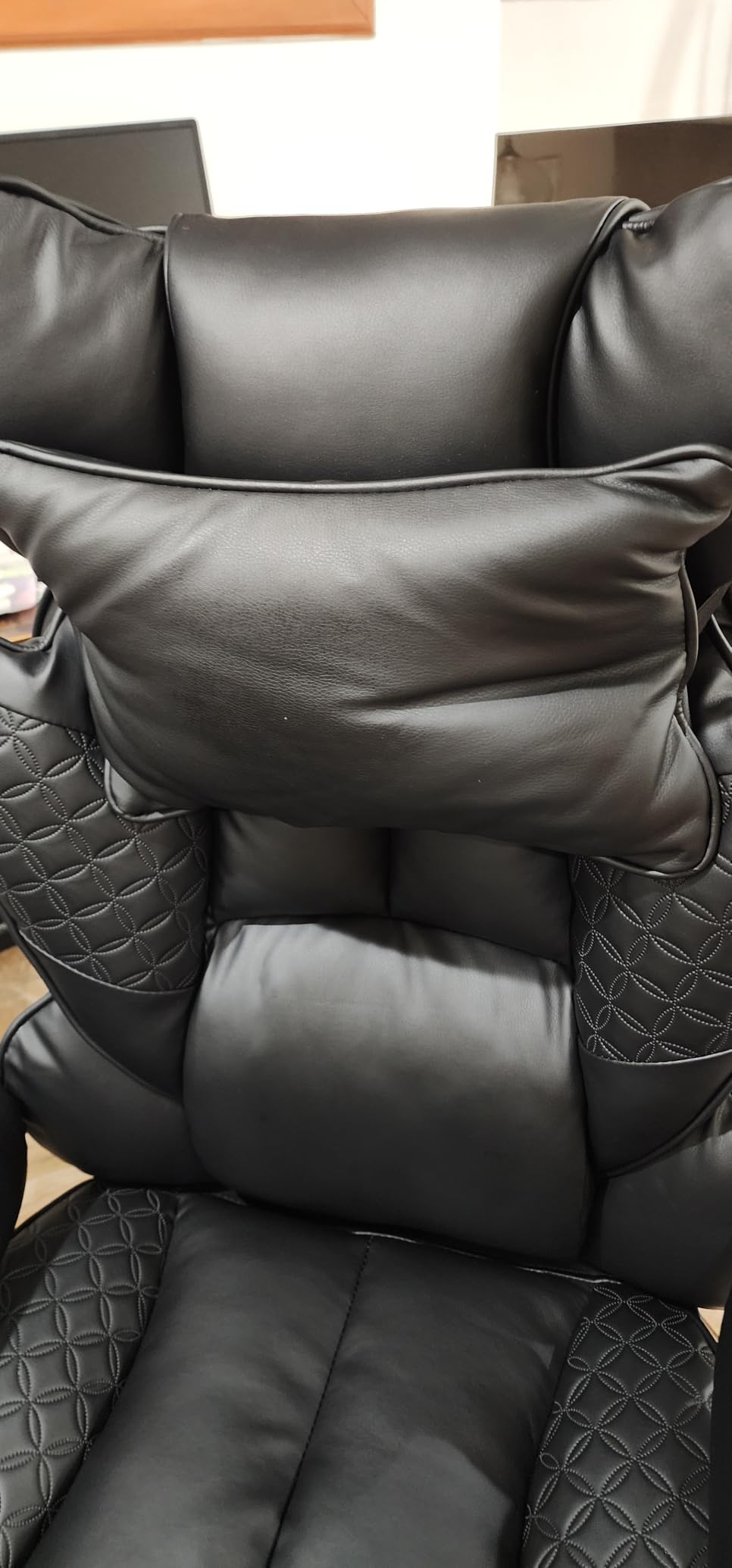 GTRACING Big and Tall Gaming Chair 400lbs Heavy Duty Office Chair with Foot Rest & Ergonomic Pocket Spring Lumbar Support, High Back 3D Saddle Shaped Cushion for Back Pain Relief, Matte-Black Customer Review GTRACING Big and Tall Gaming Chair 400lbs Heavy Duty Office Chair with Foot Rest & Ergonomic Pocket Spring Lumbar Support, High Back 3D Saddle Shaped Cushion for Back Pain Relief, Matte-Black - Customer Photo 3