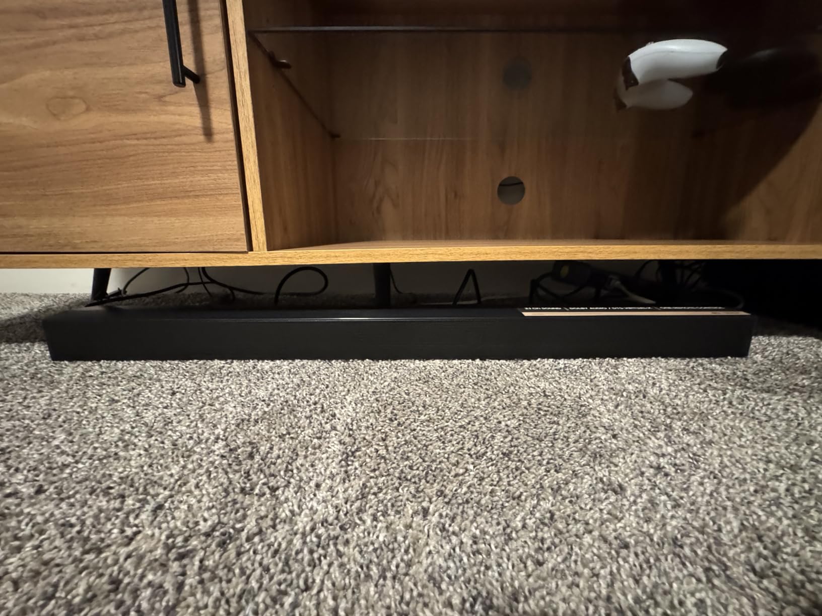 Samsung B-Series Soundbar HW B400F 2.0 ch Soundbar with Built in Subwoofer (2025 Model) One Remote Control, Surround Sound Expansion, Voice Enhance Mode - Customer Photo 3