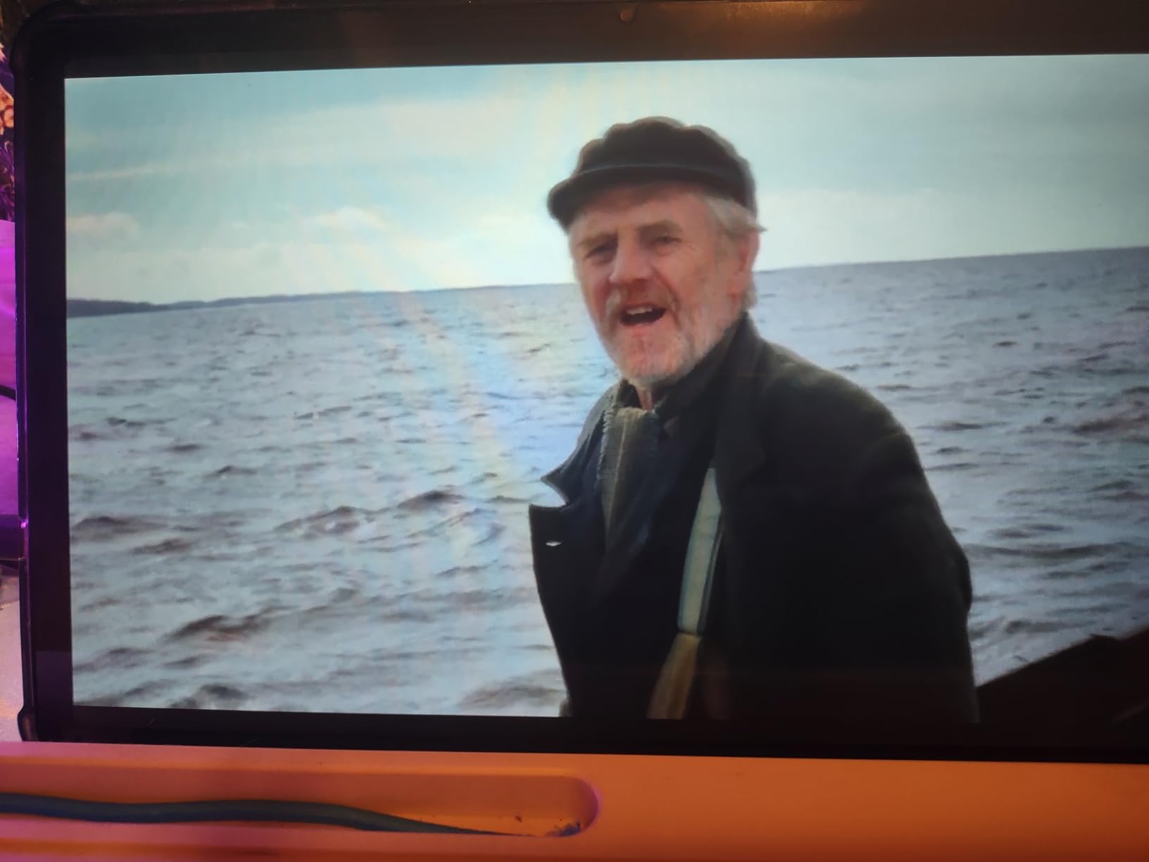 Android 15 Tablet with Octa-Core Processor, 12 Inch Tablets 20GB RAM (6+14GB), 128GB ROM+1TB Expand, 2000 * 1200 IPS Touch Screen, 8000mAh Battery 18W Fast Charge, 2.4/5Ghz Dual Band WiFi - Black - Customer Photo 2