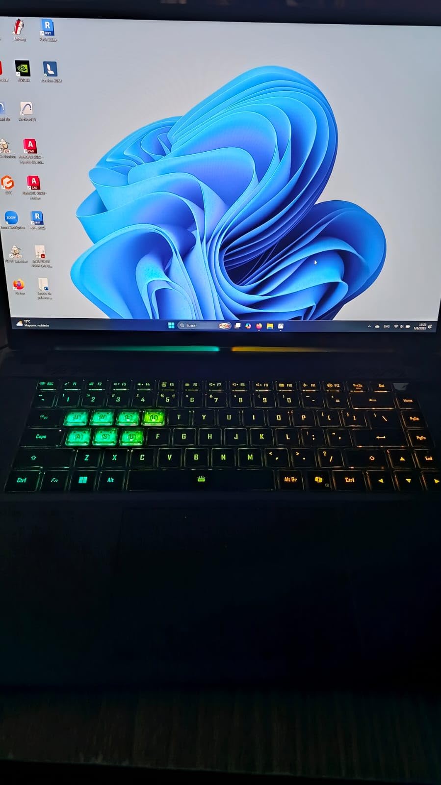GIGABYTE - AORUS MASTER 16 Gaming Laptop - 240Hz 2560x1600 OLED - NVIDIA GeForce RTX 5070 Ti - Intel Core Ultra 9 275HX - 1TB SSD with 32GB DDR5 RAM - Windows 11 Home AD (AORUS MASTER 16 BXHC4USE64SH) Customer Review GIGABYTE - AORUS MASTER 16 Gaming Laptop - 240Hz 2560x1600 OLED - NVIDIA GeForce RTX 5070 Ti - Intel Core Ultra 9 275HX - 1TB SSD with 32GB DDR5 RAM - Windows 11 Home AD (AORUS MASTER 16 BXHC4USE64SH) - Customer Photo 2
