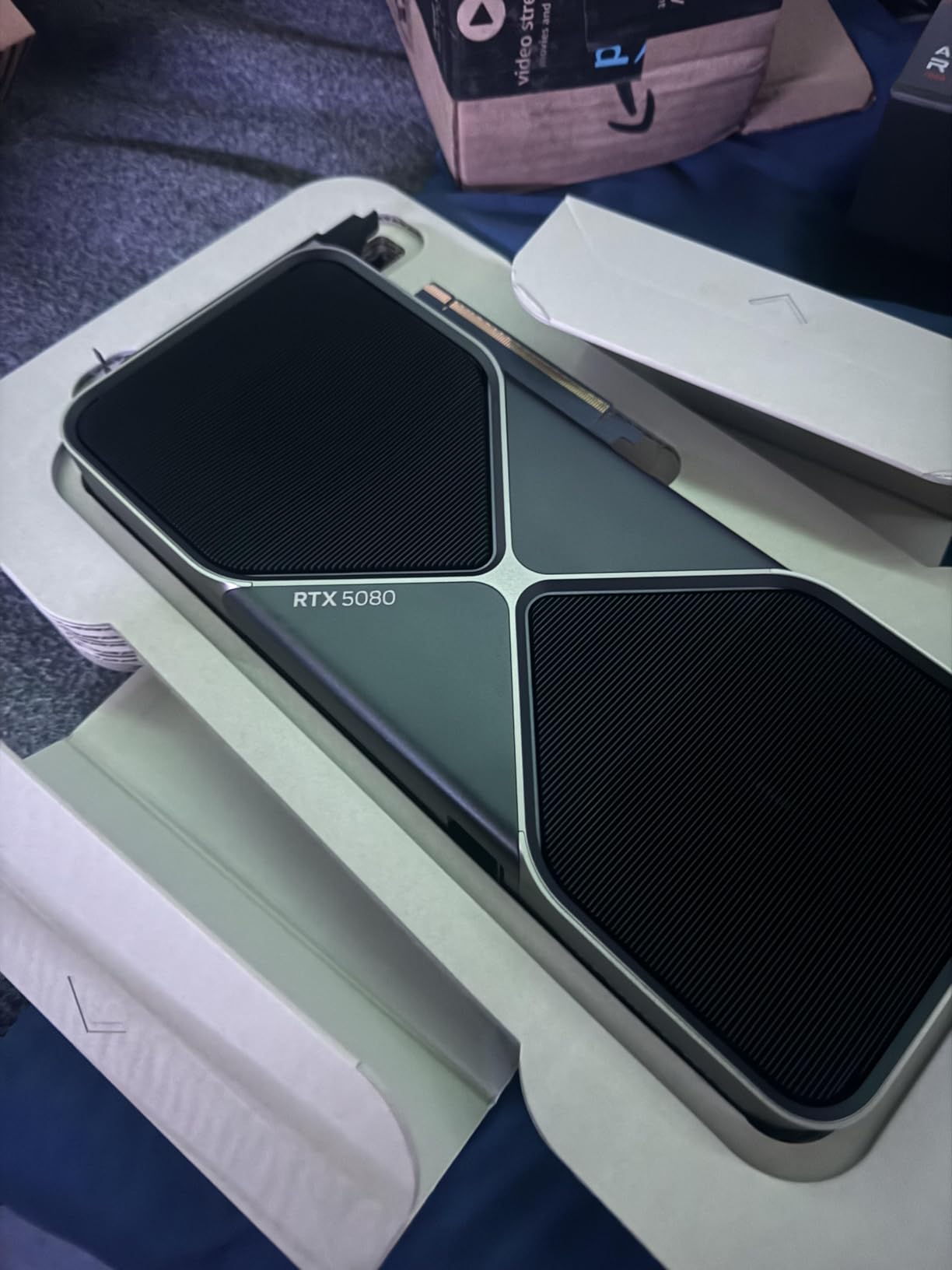 NVIDIA GeForce RTX 5080 Founders Edition - Customer Photo 1