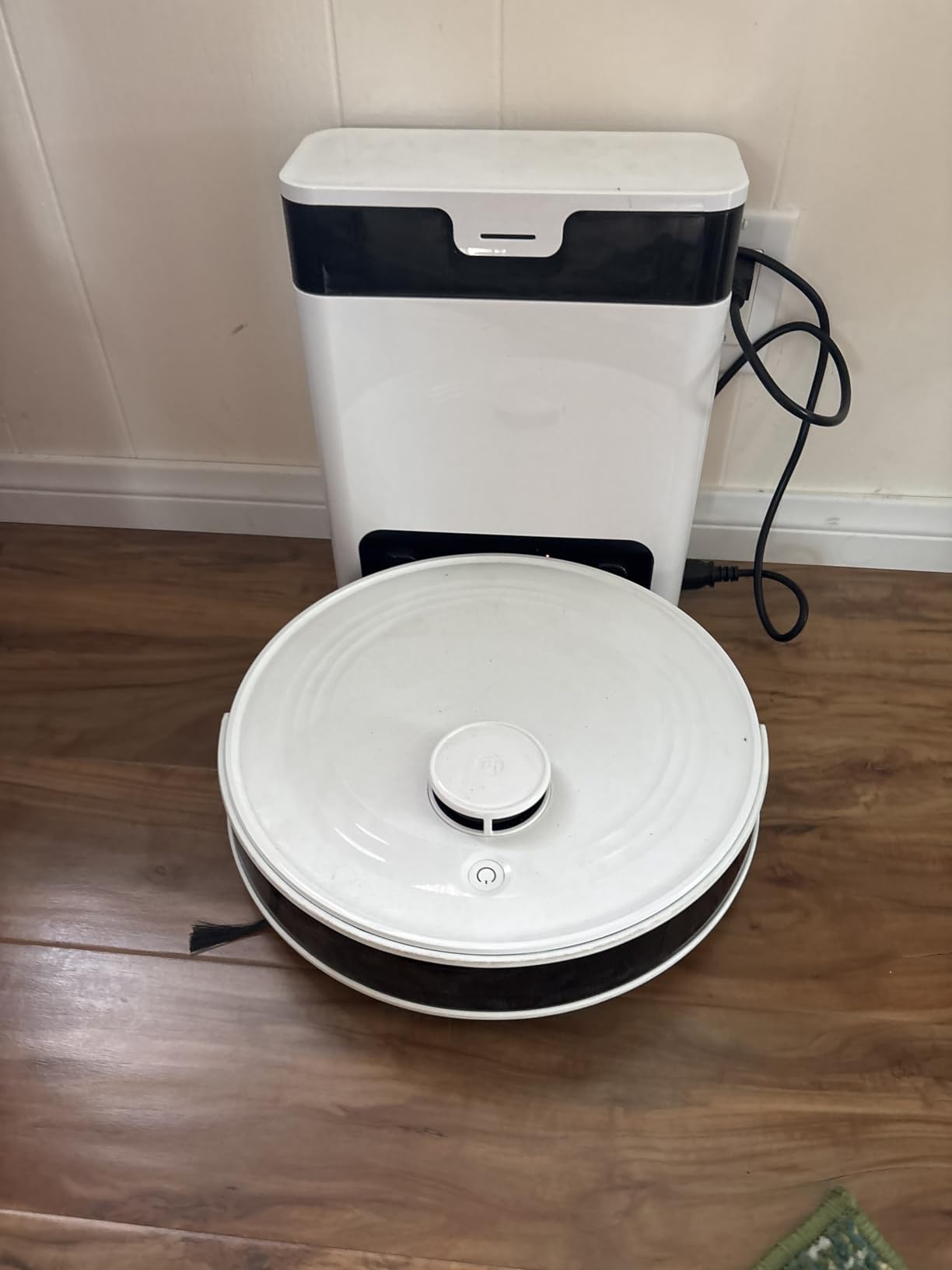 Lefant LiDAR Robot Vacuum and Mop, 45-Day Self-Emptying, 190° PSD Obstacle Avoidance, Customized Cleaning, Multi-Floor Mapping, 5500Pa Strong Suction, 140 Min Runtime, WiFi/Alexa/APP/iWatch, M2 Pro - Customer Photo 1