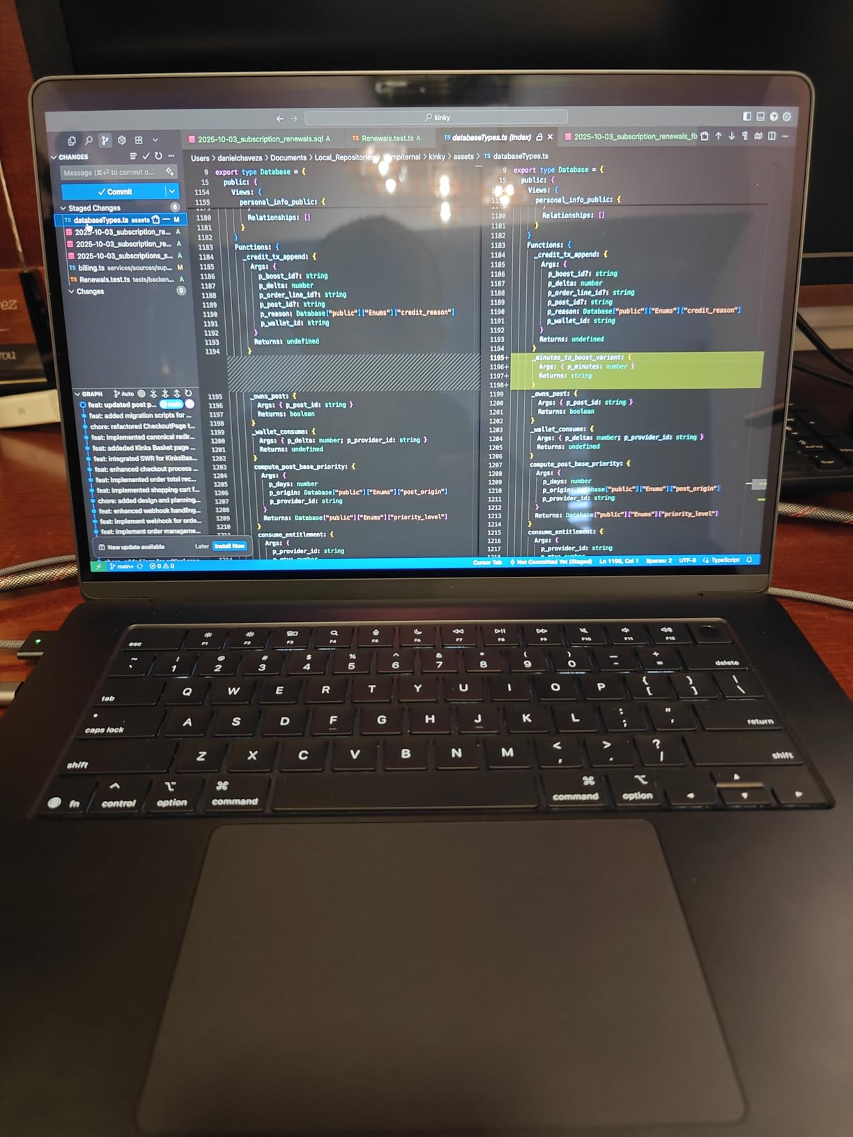 Apple 2025 MacBook Air 15-inch Laptop with M4 chip: Built for Apple Intelligence, 15.3-inch Liquid Retina Display, 24GB Unified Memory, 512GB SSD Storage, 12MP Center Stage Camera, Touch ID; Sky Blue - Customer Photo 1