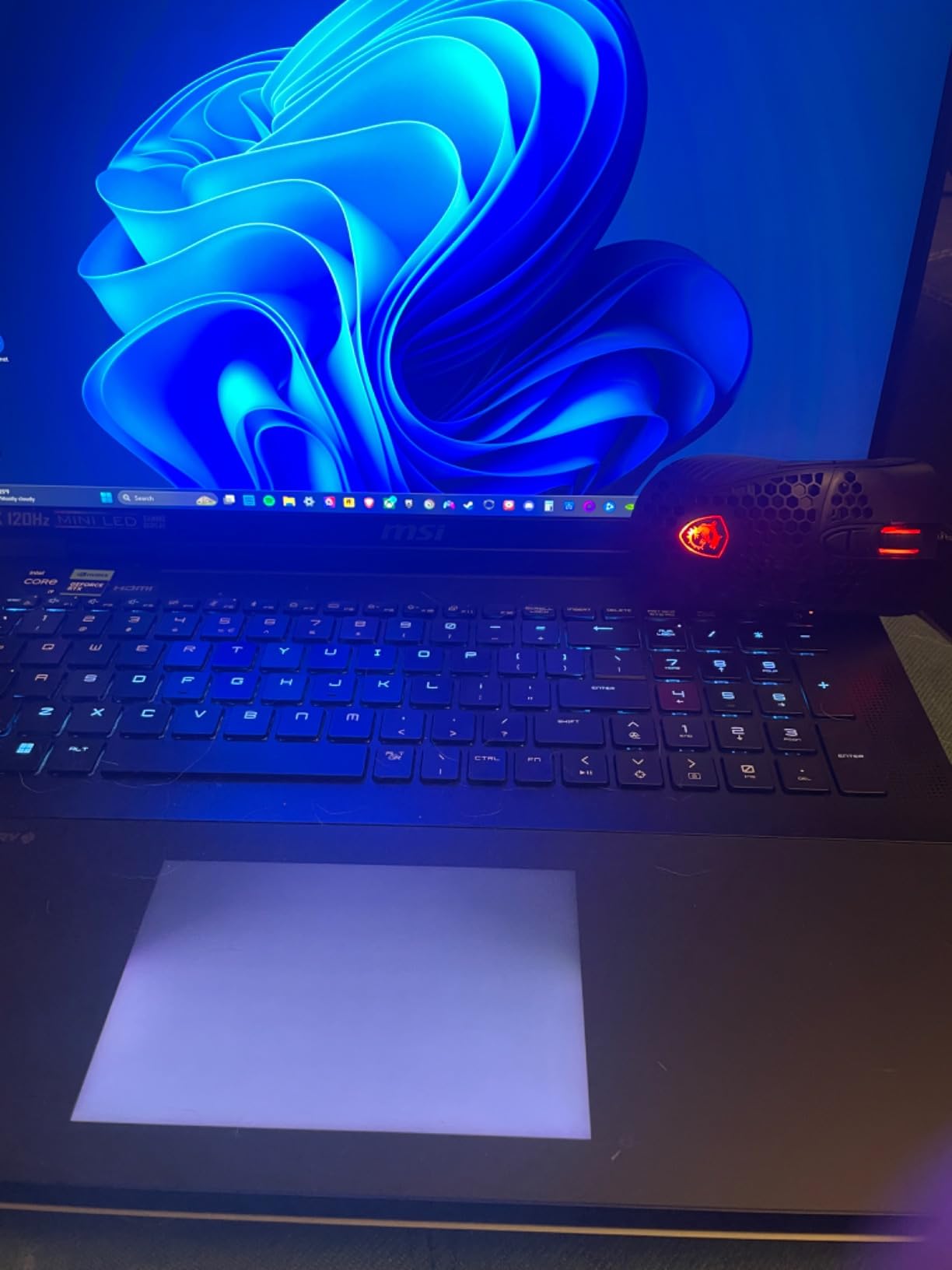 MSI Titan 18 HX AI 18 MSI Titan 18 HX AI 18