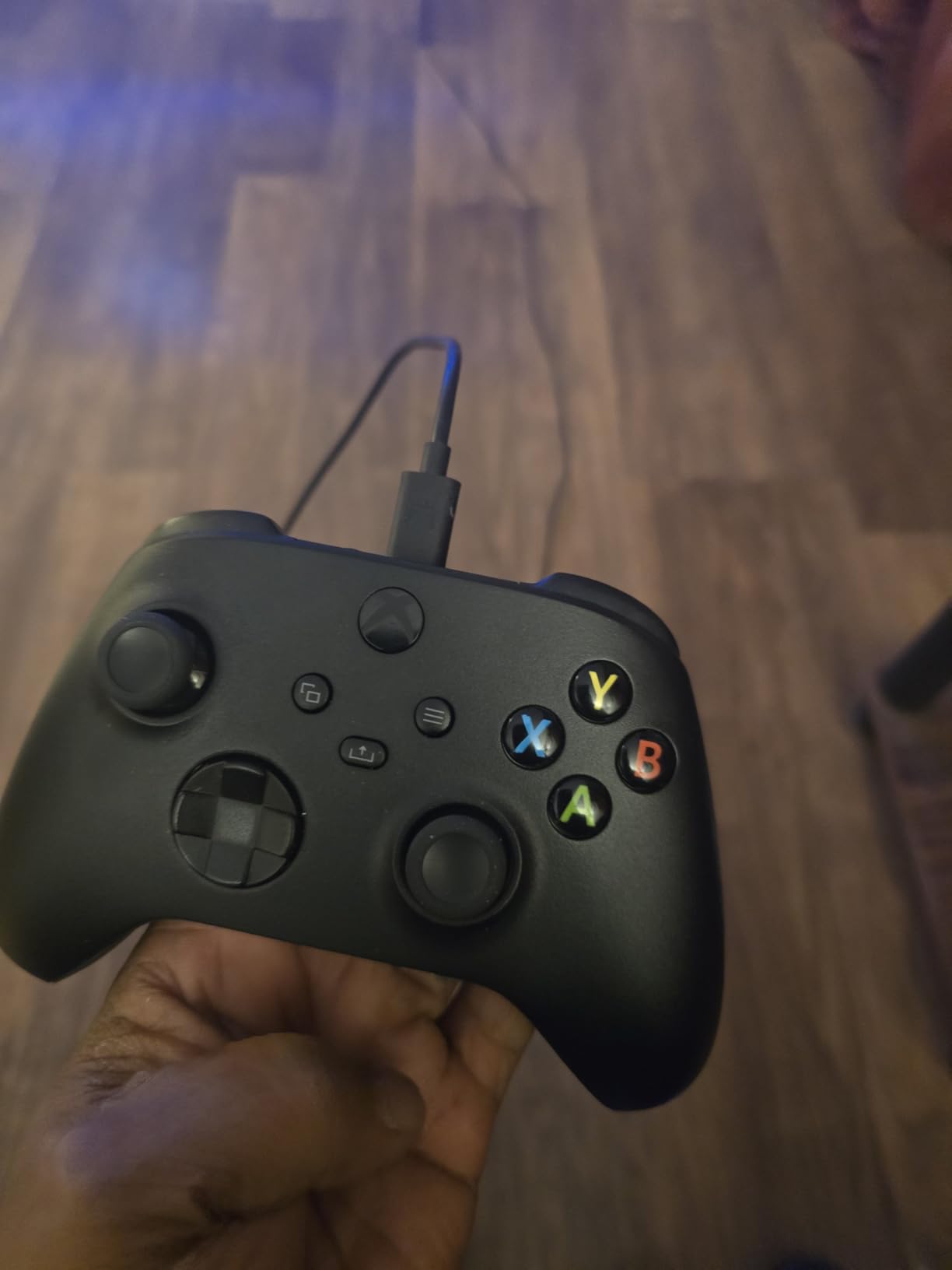 Xbox Wireless Gaming Controller (2025) – Pulse Red – Play on Xbox, Windows, Android, iOS, FireTV Sticks, Smart TVs, VR Headsets Customer Review Xbox Wireless Gaming Controller (2025) – Pulse Red – Play on Xbox, Windows, Android, iOS, FireTV Sticks, Smart TVs, VR Headsets - Customer Photo 5