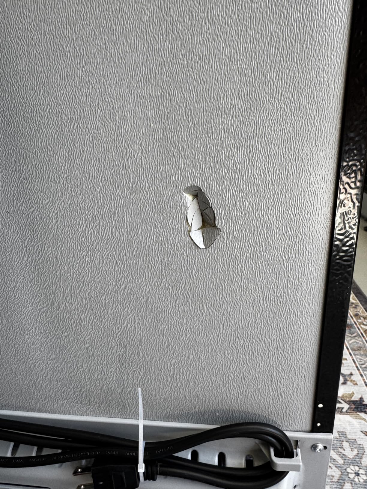 Manastin 4.5 Cu.Ft Mini Fridge with Freezer, Small Refrigerator with 2 Doors for Kitchen, Dorm, Office and Bedroom, Mini Fridge with Adjustable Shelves (Black) Customer Review Manastin 4.5 Cu.Ft Mini Fridge with Freezer, Small Refrigerator with 2 Doors for Kitchen, Dorm, Office and Bedroom, Mini Fridge with Adjustable Shelves (Black) - Customer Photo 2