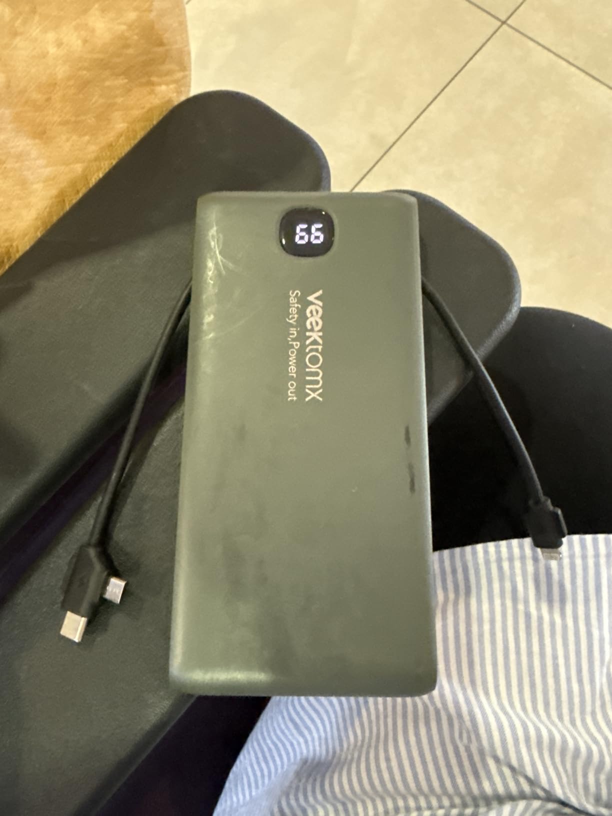 Portable Charger Power Bank Built in Cables and Wall Plug, 10000mAh iPhone Battery Pack Fast Charging, USB C External Slim Power Bank, Travel Essentials Compatible with iPhone 17 16 15 14 iPad, Black - Customer Photo 1