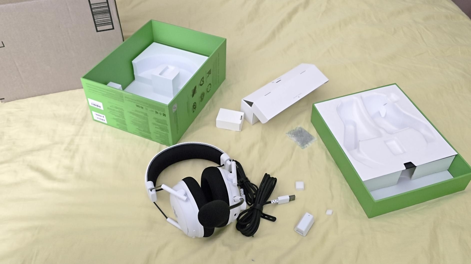 Razer BlackShark V3 Pro Wireless ANC Gaming Headset for Xbox: Full Band Mic - 50mm Drivers - 2.4 GHz, Bluetooth, USB, 3.5mm - Works with PC, Mac, PS5, Nintendo Switch - Long Battery Life - Black - Customer Photo 1