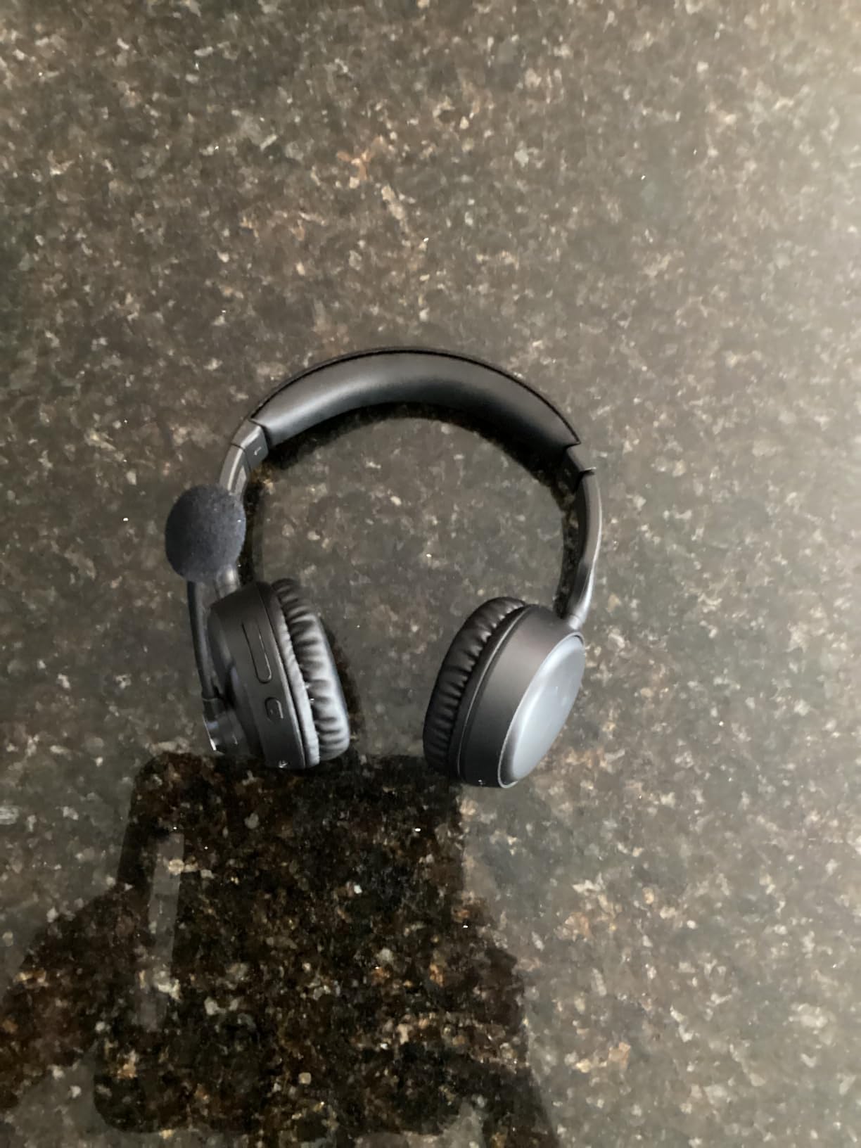 LEVN Bluetooth Headset with Microphone, 60 Hrs Working Time Dual Connection Bluetooth Headphones with Mic, Wireless Headset with Mic for Work/Video Meetings/Phone/Call Center/PC/Music/Zoom/Teams Customer Review LEVN Bluetooth Headset with Microphone, 60 Hrs Working Time Dual Connection Bluetooth Headphones with Mic, Wireless Headset with Mic for Work/Video Meetings/Phone/Call Center/PC/Music/Zoom/Teams - Customer Photo 2