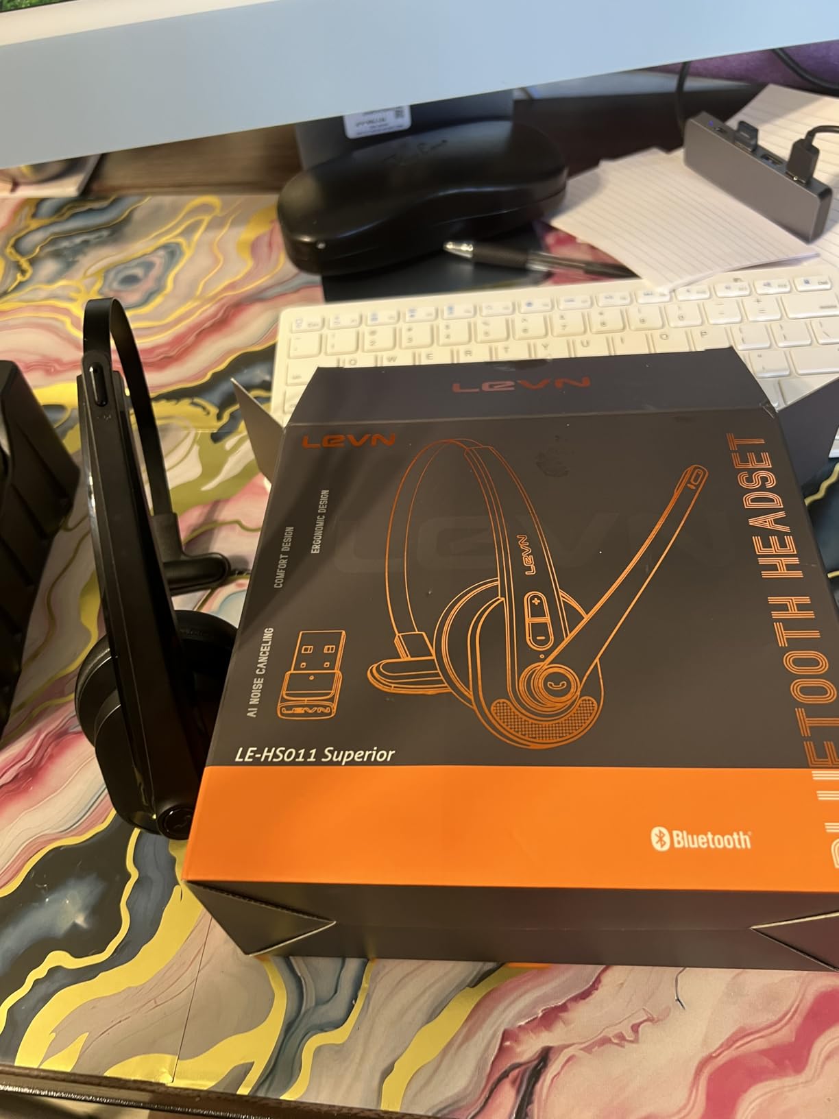 LEVN Wireless Headset with Mic for Work, Bluetooth Headset with Microphone-AI Noise Cancelling, Single-Ear Wireless Headphones with Mic & USB Dongle for PC/Computer/Call Center/Laptop/Teams/Zoom/Home Customer Review LEVN Wireless Headset with Mic for Work, Bluetooth Headset with Microphone-AI Noise Cancelling, Single-Ear Wireless Headphones with Mic & USB Dongle for PC/Computer/Call Center/Laptop/Teams/Zoom/Home - Customer Photo 1